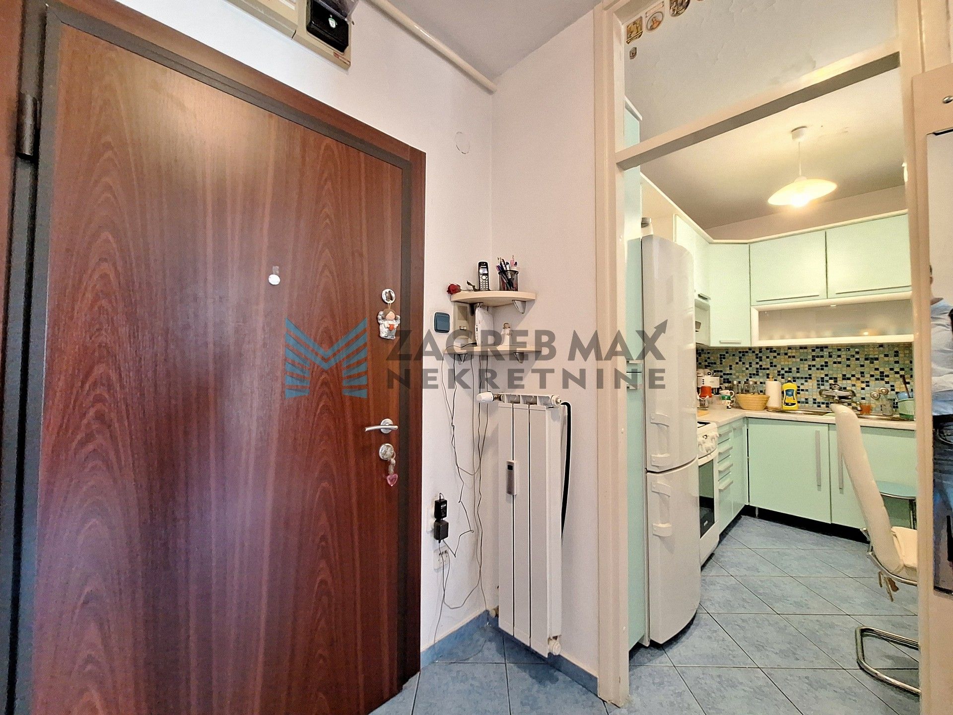 Zagreb - DUBRAVA - Hrvatskog proljeća - 2-sobni, lift, lođa, parking