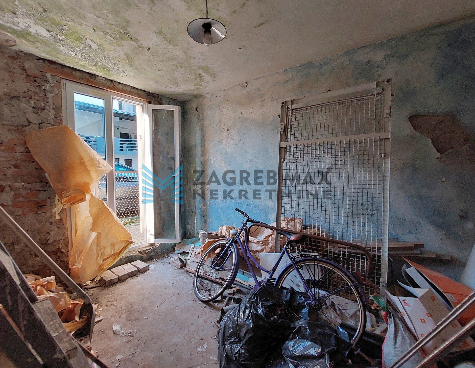 Zagreb - D. DUBRAVA - Pepelnjakova - 3-sobni, za renovaciju, investicija