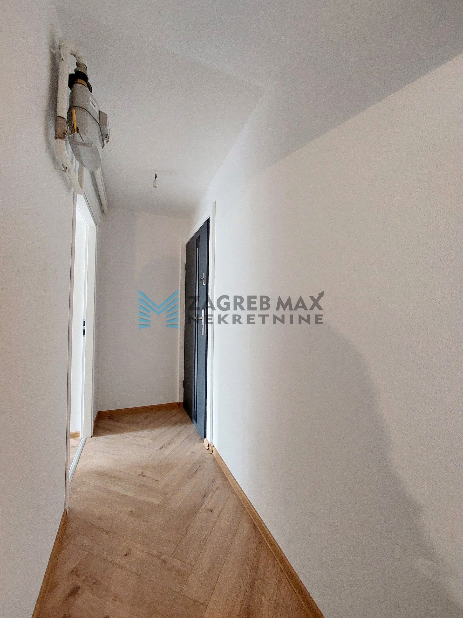 Zagreb - G.VRAPČE - F.Kušana - 3-sobni, svijetao, spremište, parking, mirno