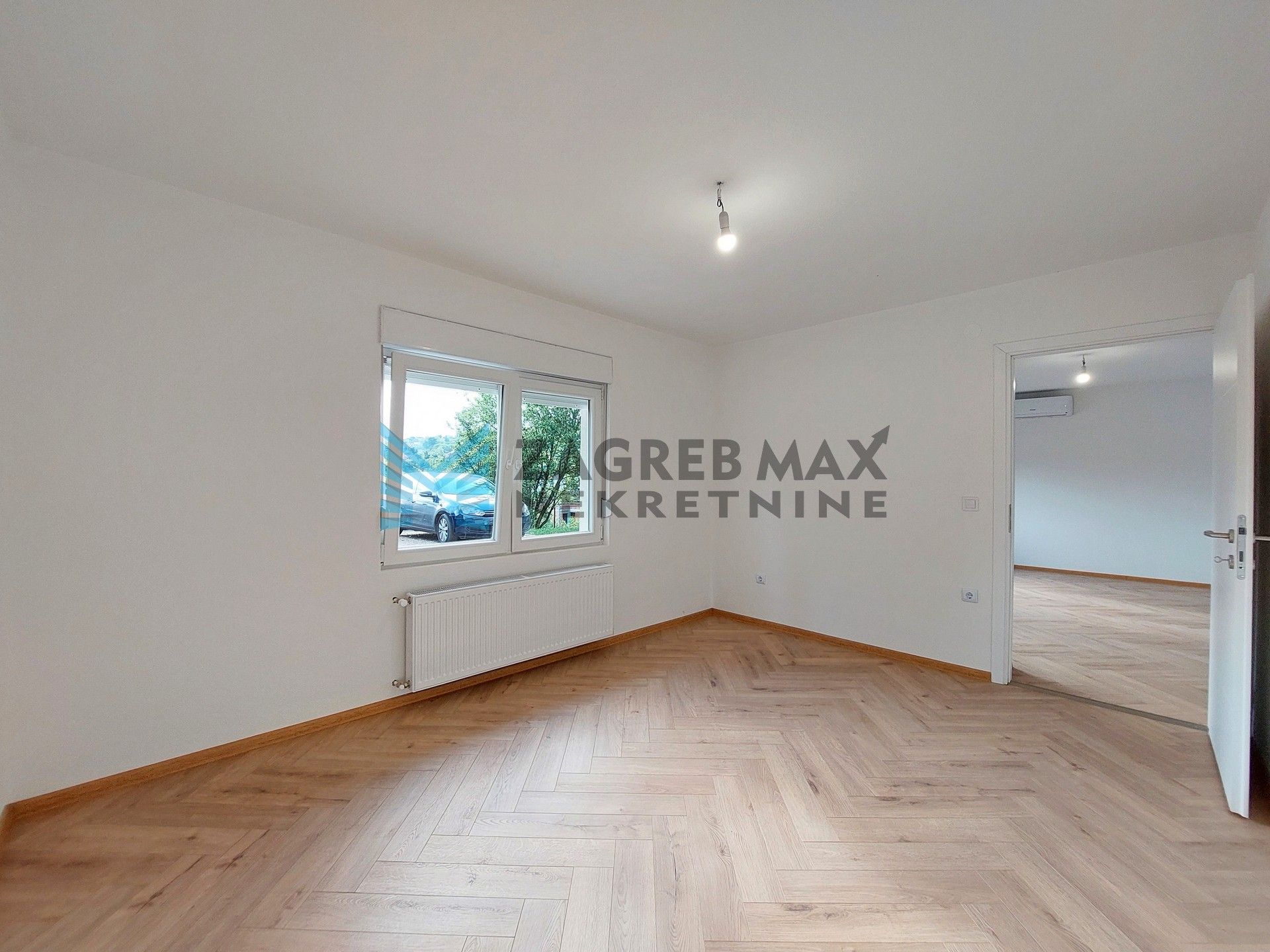 Zagreb - G.VRAPČE - F.Kušana - 3-sobni, svijetao, spremište, parking, mirno