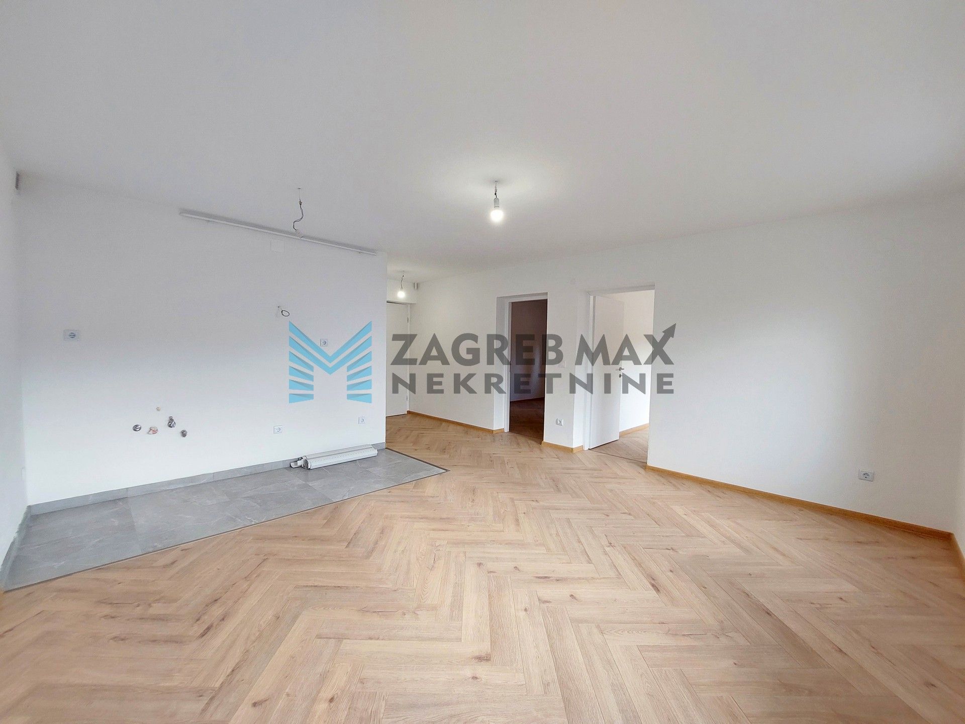 Zagreb - G.VRAPČE - F.Kušana - 3-sobni, svijetao, spremište, parking, mirno