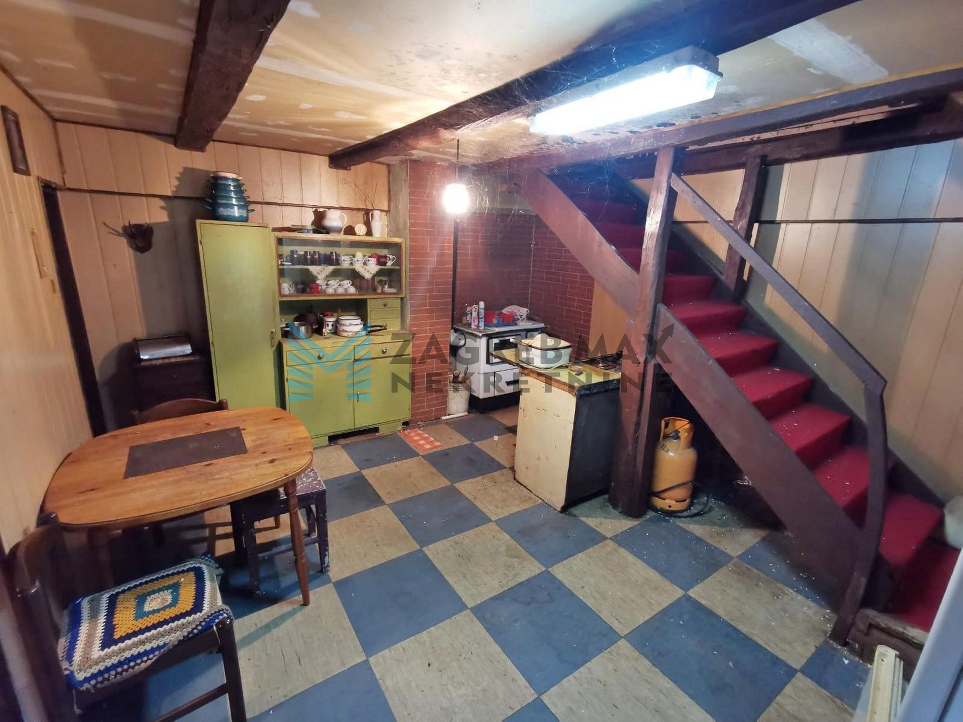 Zagreb - LONJA – 3-sobna kuća s okućnicom u Parku prirode Lonjsko polje