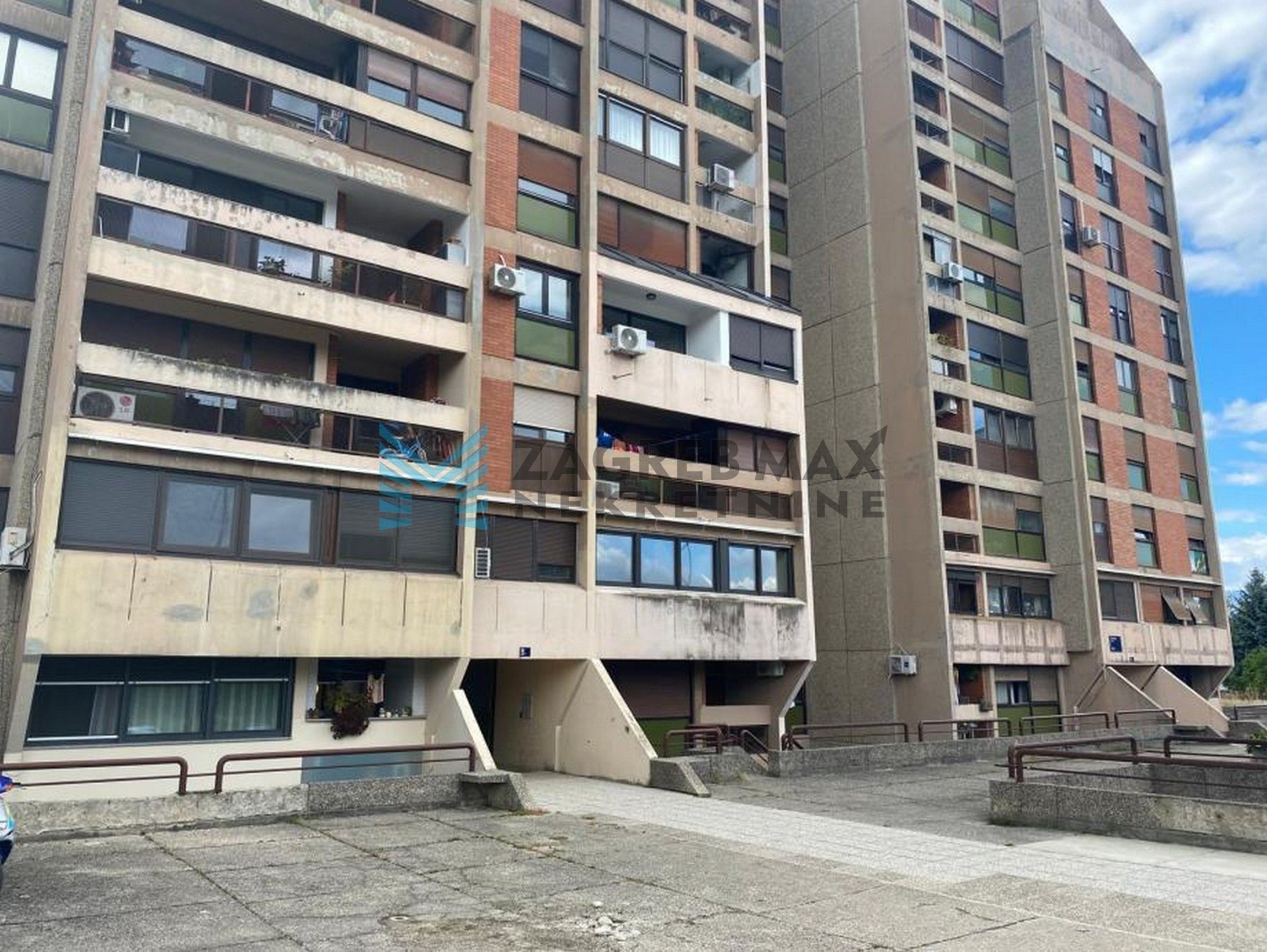 Zagreb - FOLNEGOVIĆEVO – Sachsova – poslovni prostor – 174 m2