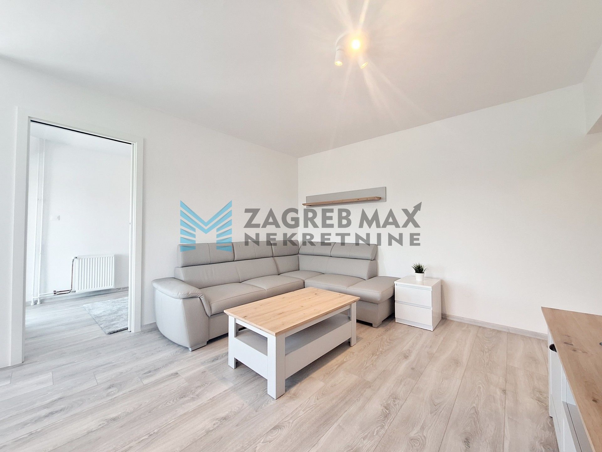 Zagreb - SAVICA - moderan 2-soban s predivnim pogledom - 47 m2