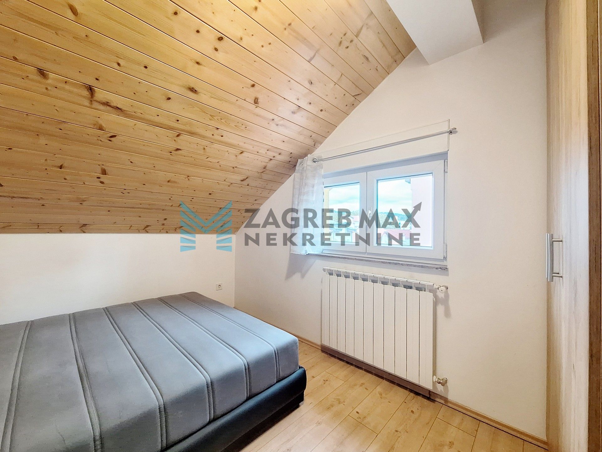 Zagreb - VOLTINO - Somborska - 2,5 S, galerije, terasa, roštilj - BEZ PROVIZIJE