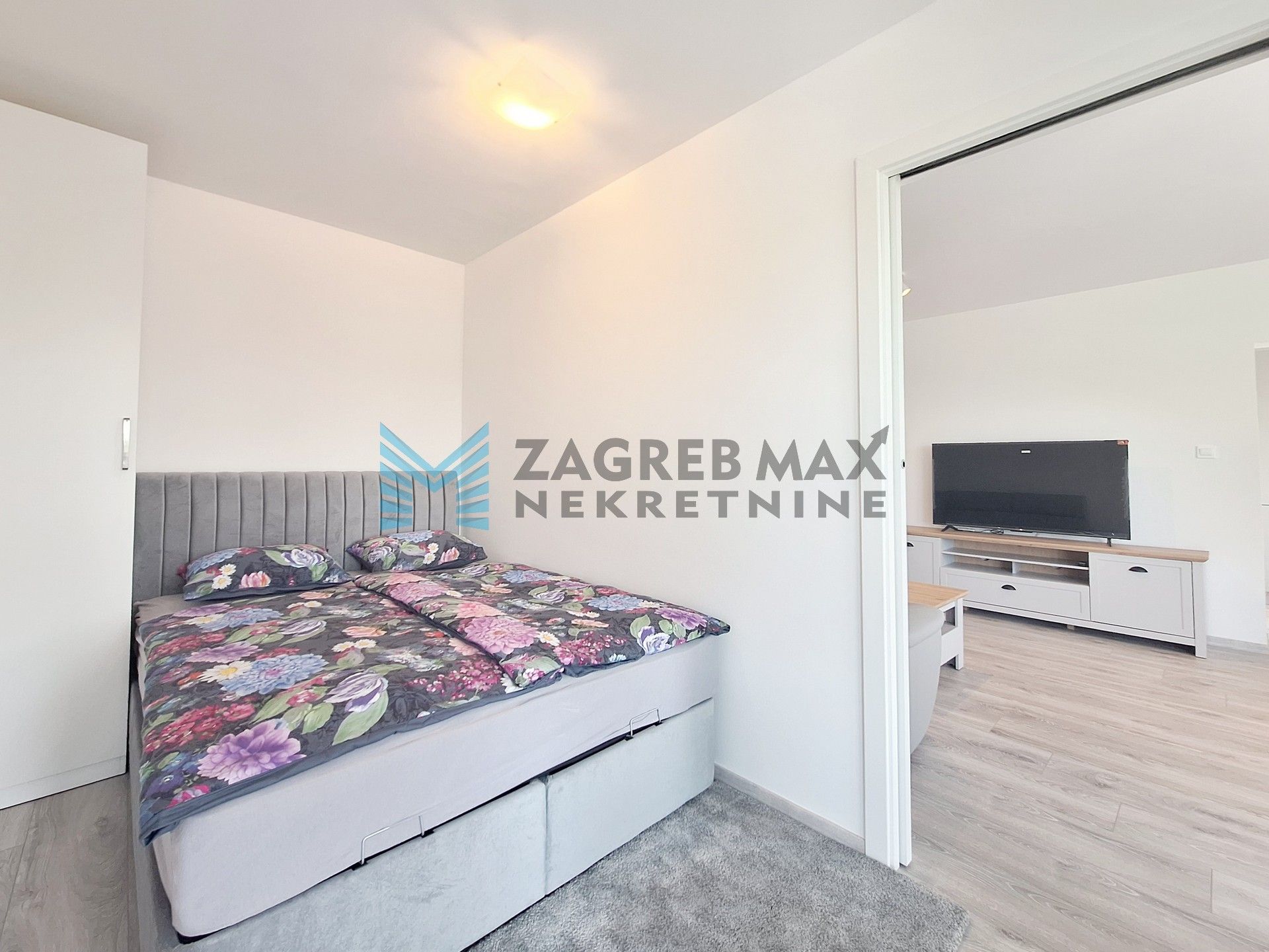 Zagreb - SAVICA - moderan 2-soban s predivnim pogledom - 47 m2