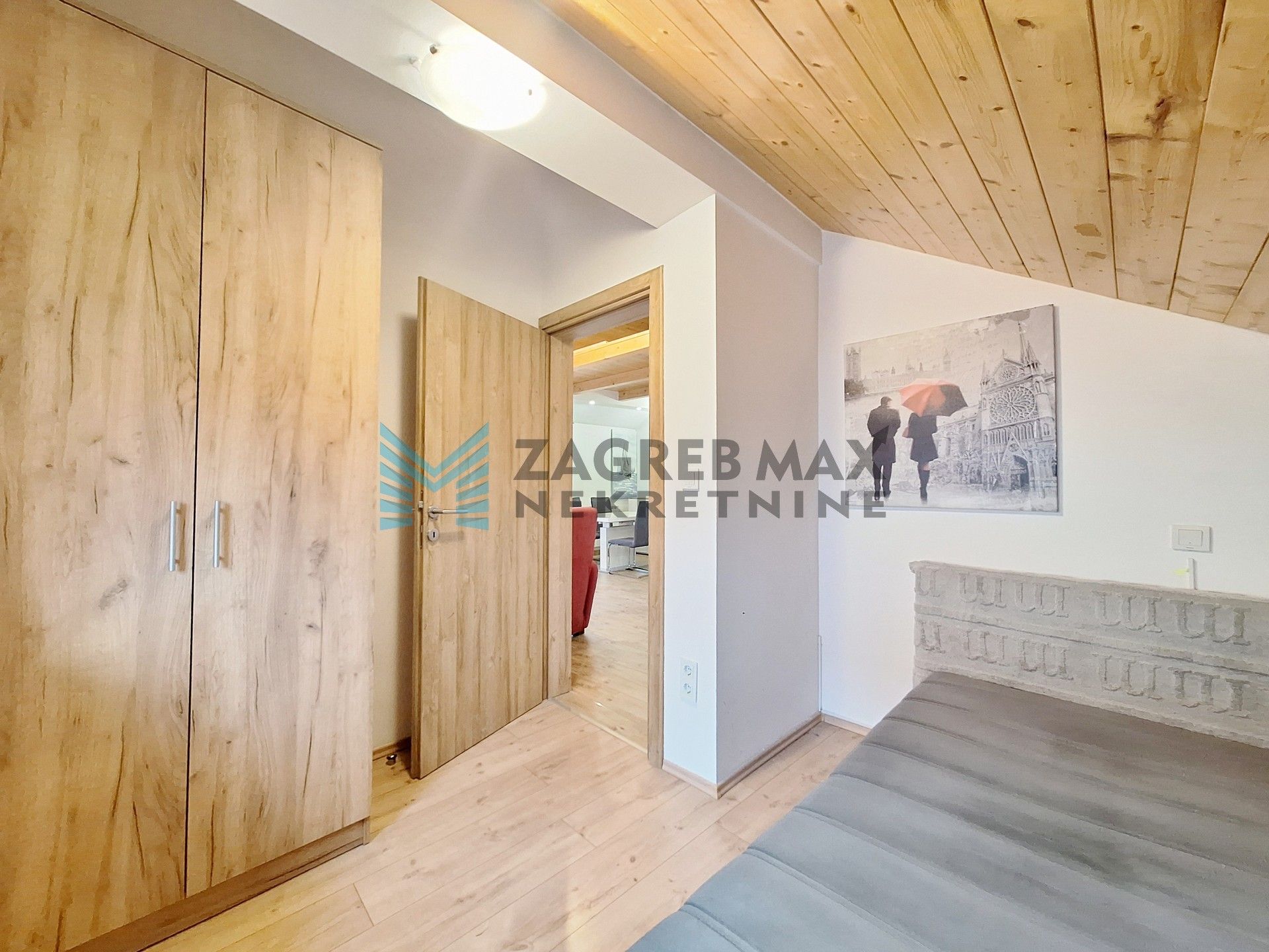 Zagreb - VOLTINO - Somborska - 2,5 S, galerije, terasa, roštilj - BEZ PROVIZIJE