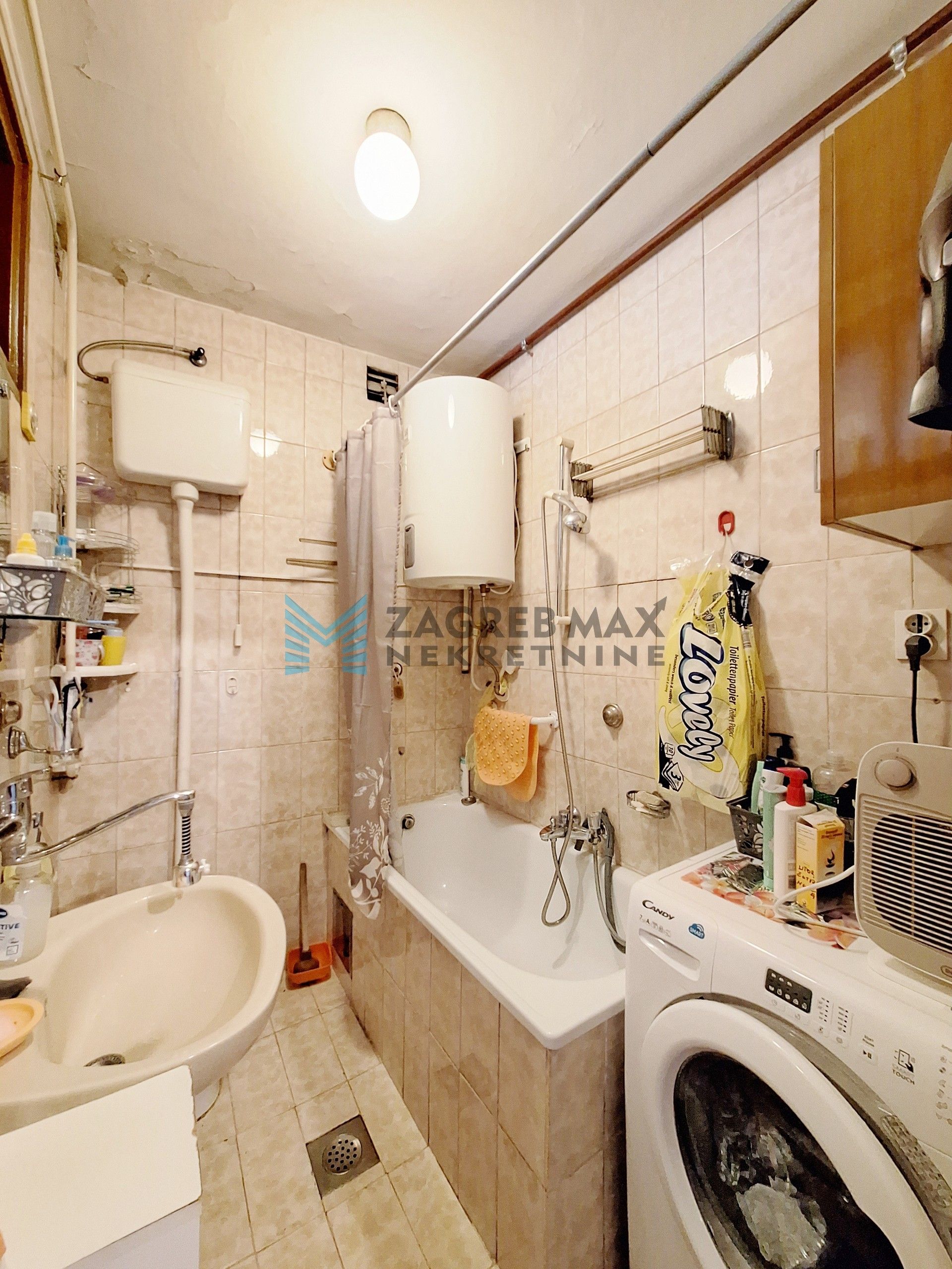 Zagreb - TREŠNJEVKA - Savska - 2-sobni, balkon, lift, VPM