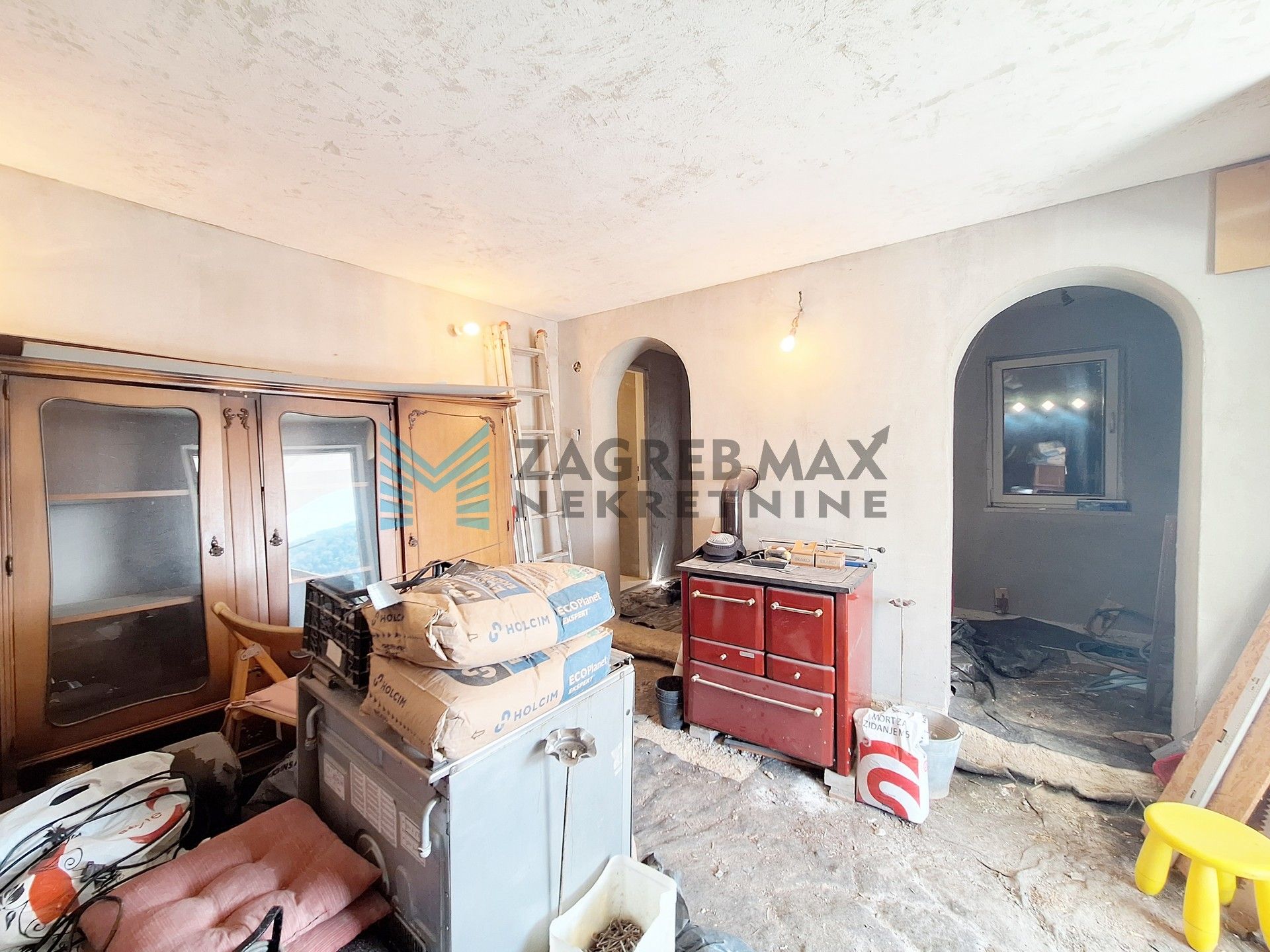 Zagreb - DUBRAVA SAMOBORSKA - kuća s potencijalom i otvorenim pogledom na gorje