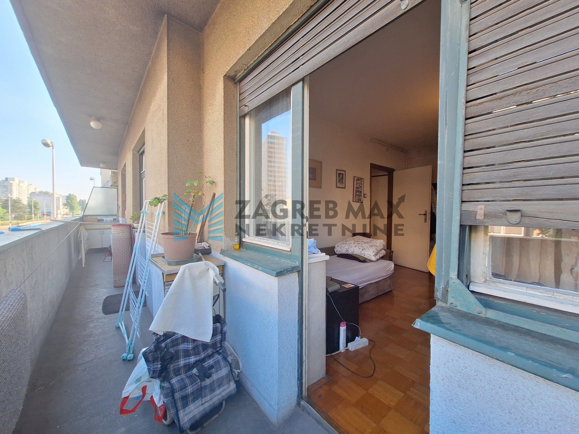 Zagreb - TREŠNJEVKA - Savska - 2-sobni, balkon, lift, VPM