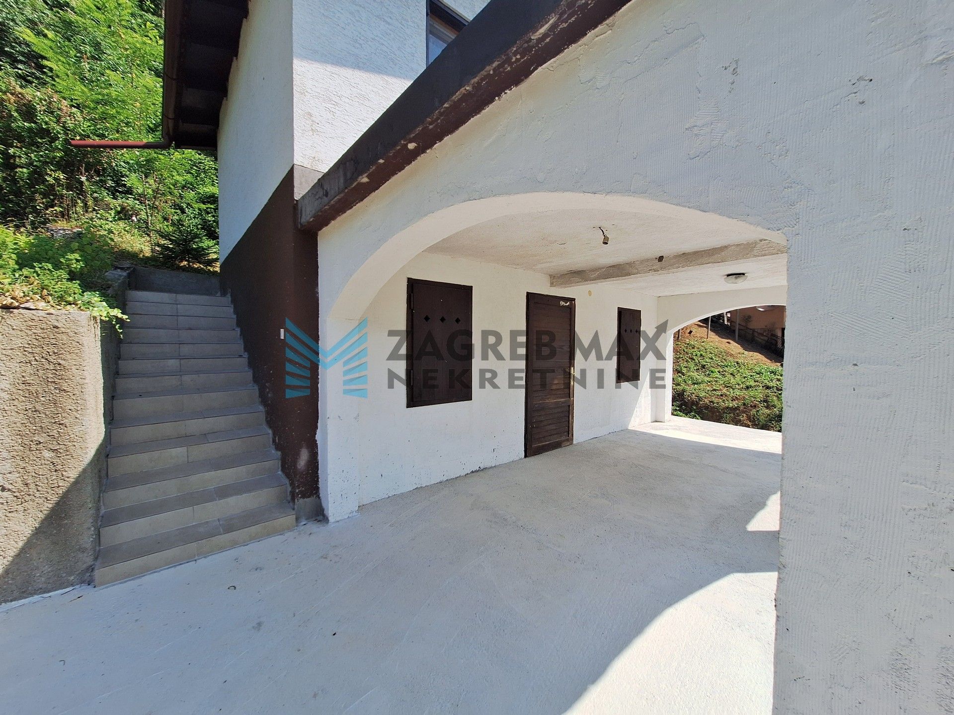 Zagreb - DUBRAVA SAMOBORSKA - kuća s potencijalom i otvorenim pogledom na gorje