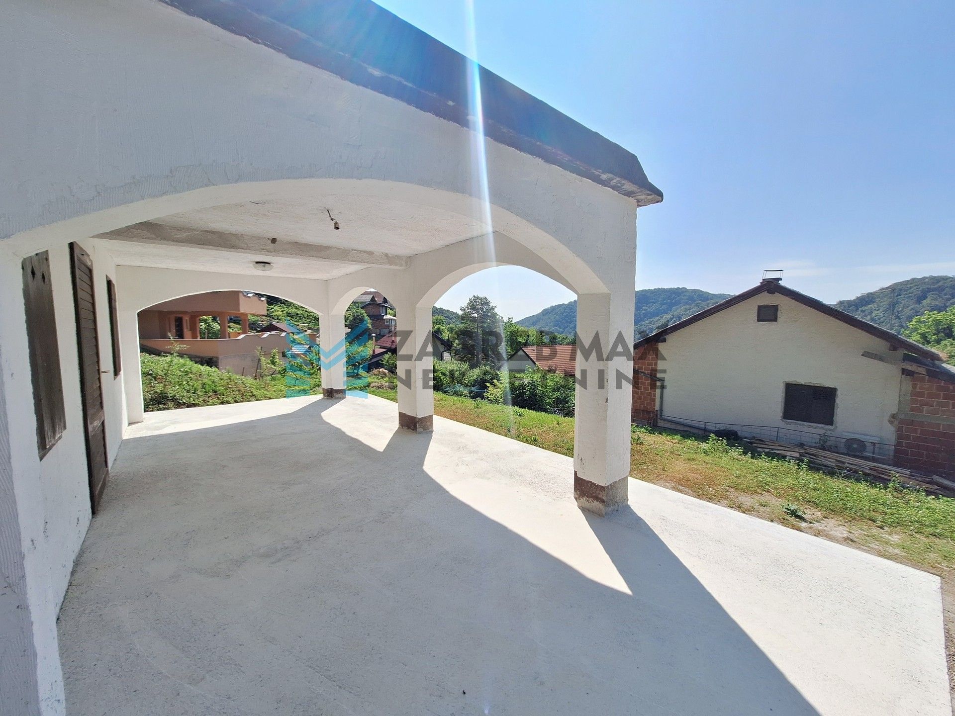 Zagreb - DUBRAVA SAMOBORSKA - kuća s potencijalom i otvorenim pogledom na gorje