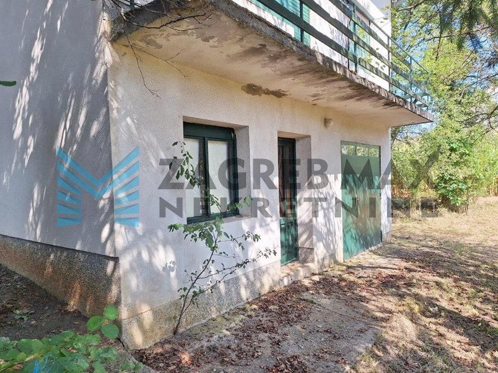 Zagreb - OGULIN - Donje Dubrave - kuća s okućnicom 3248 m2