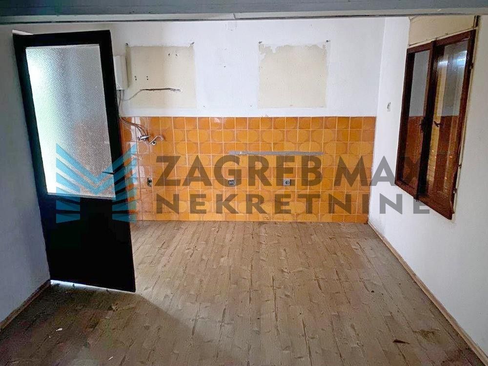 Zagreb - OGULIN - Donje Dubrave - kuća s okućnicom 3248 m2