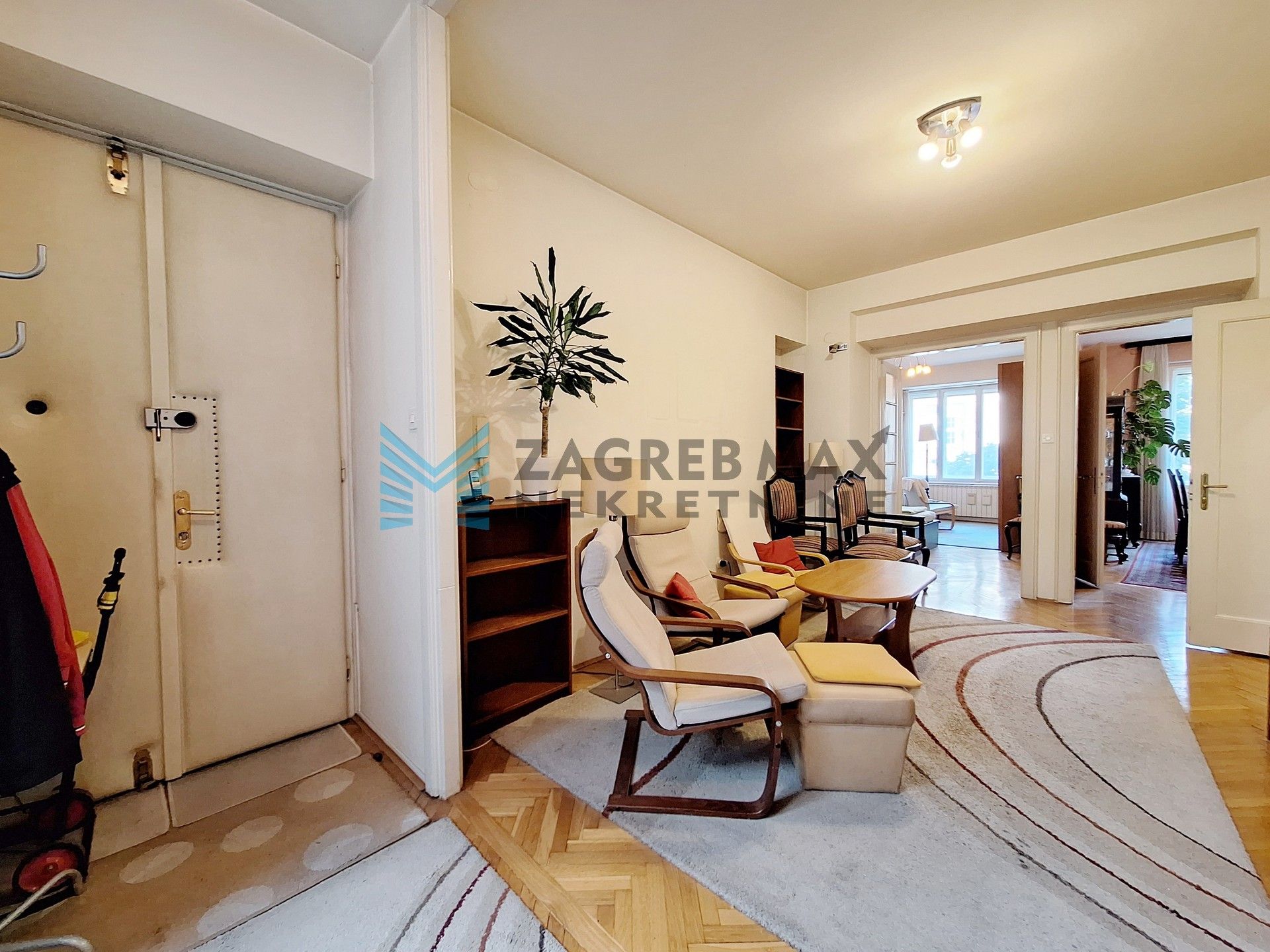 Zagreb - DONJI GRAD - Vlaška - 3-sobni, prostran, lift, balkon