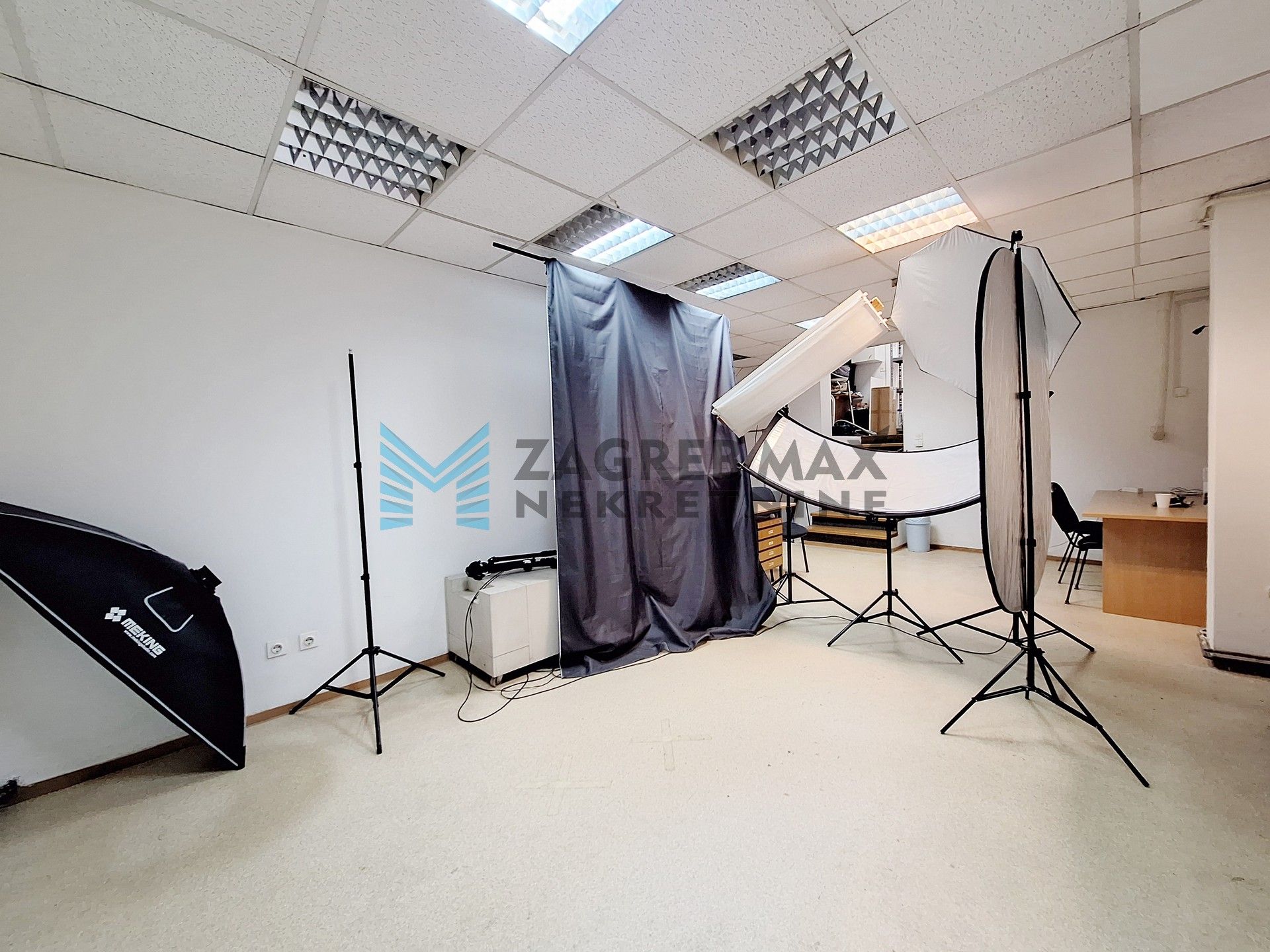 Zagreb - RUDEŠ - Jezerska - poslovni objekt, 83 m2, suteren