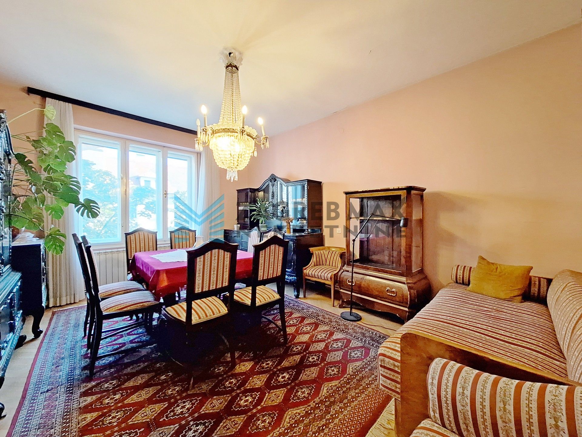 Zagreb - DONJI GRAD - Vlaška - 3-sobni, prostran, lift, balkon