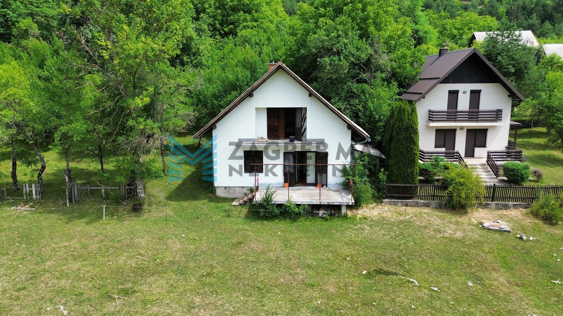 Zagreb - 25.000 m² s rijekom, izvorom i dvije kuće – idealno za eko resort!