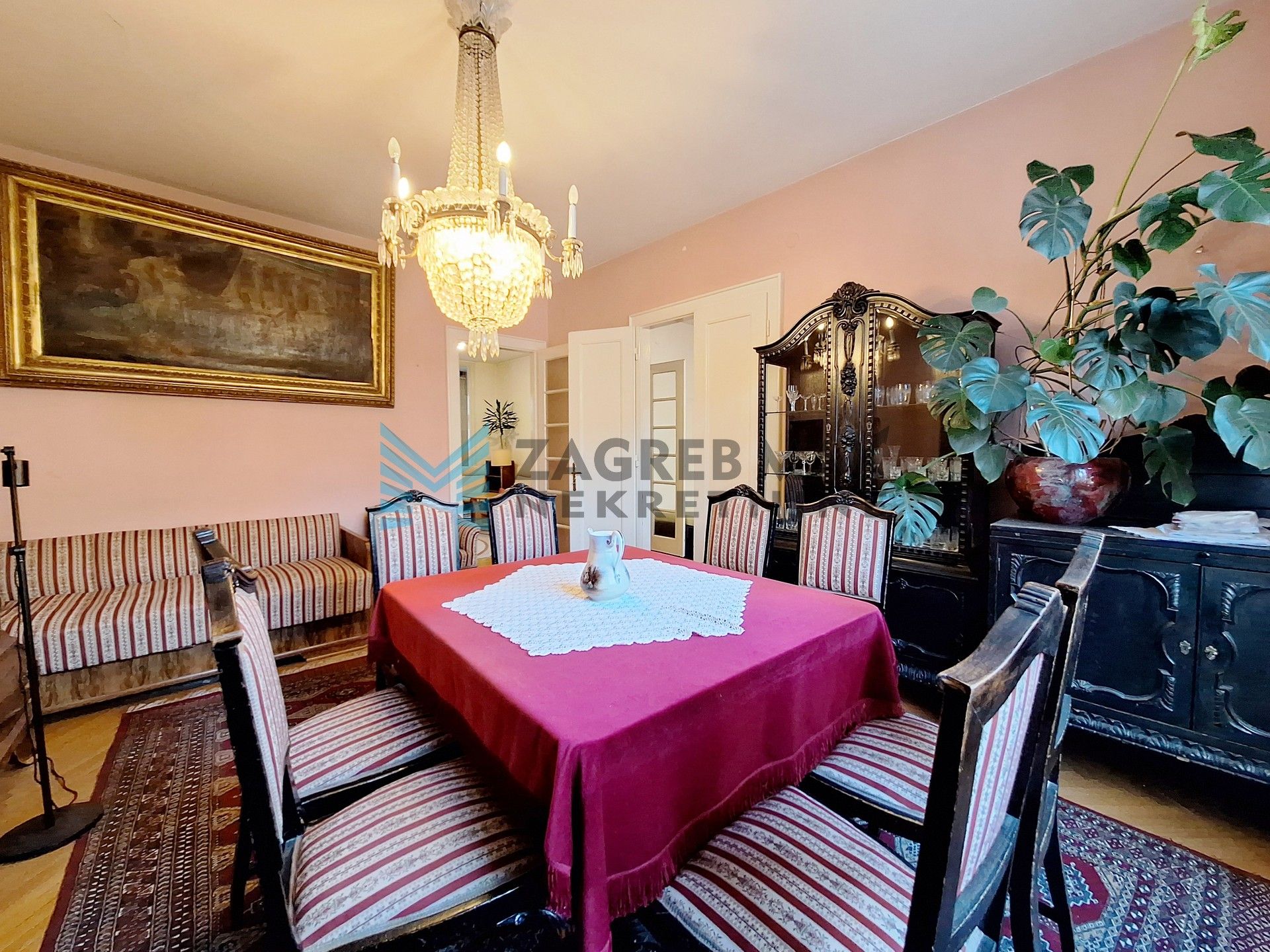 Zagreb - DONJI GRAD - Vlaška - 3-sobni, prostran, lift, balkon