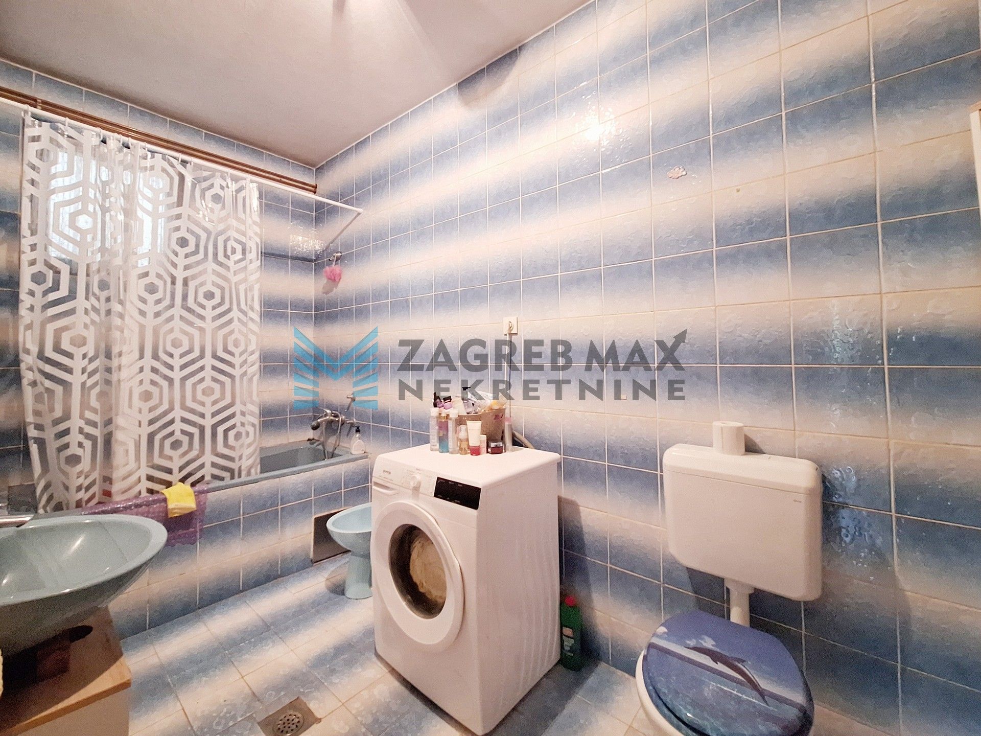 Zagreb - DOMASLOVEC - Krmica - kuća 246 m2, 2761 m2 zemljišta - INVESTICIJA