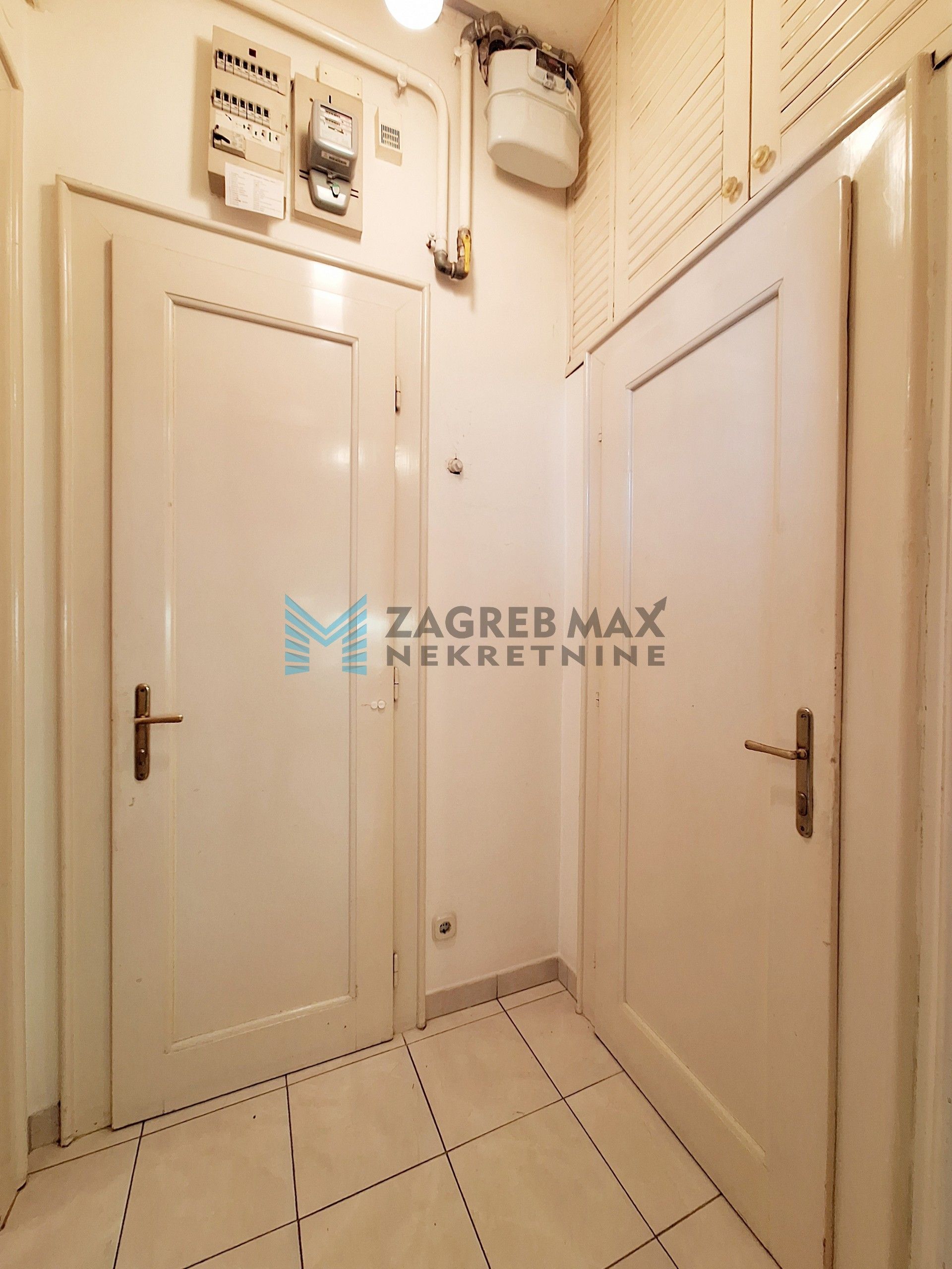 Zagreb - DONJI GRAD - Vlaška - 3-sobni, prostran, lift, balkon