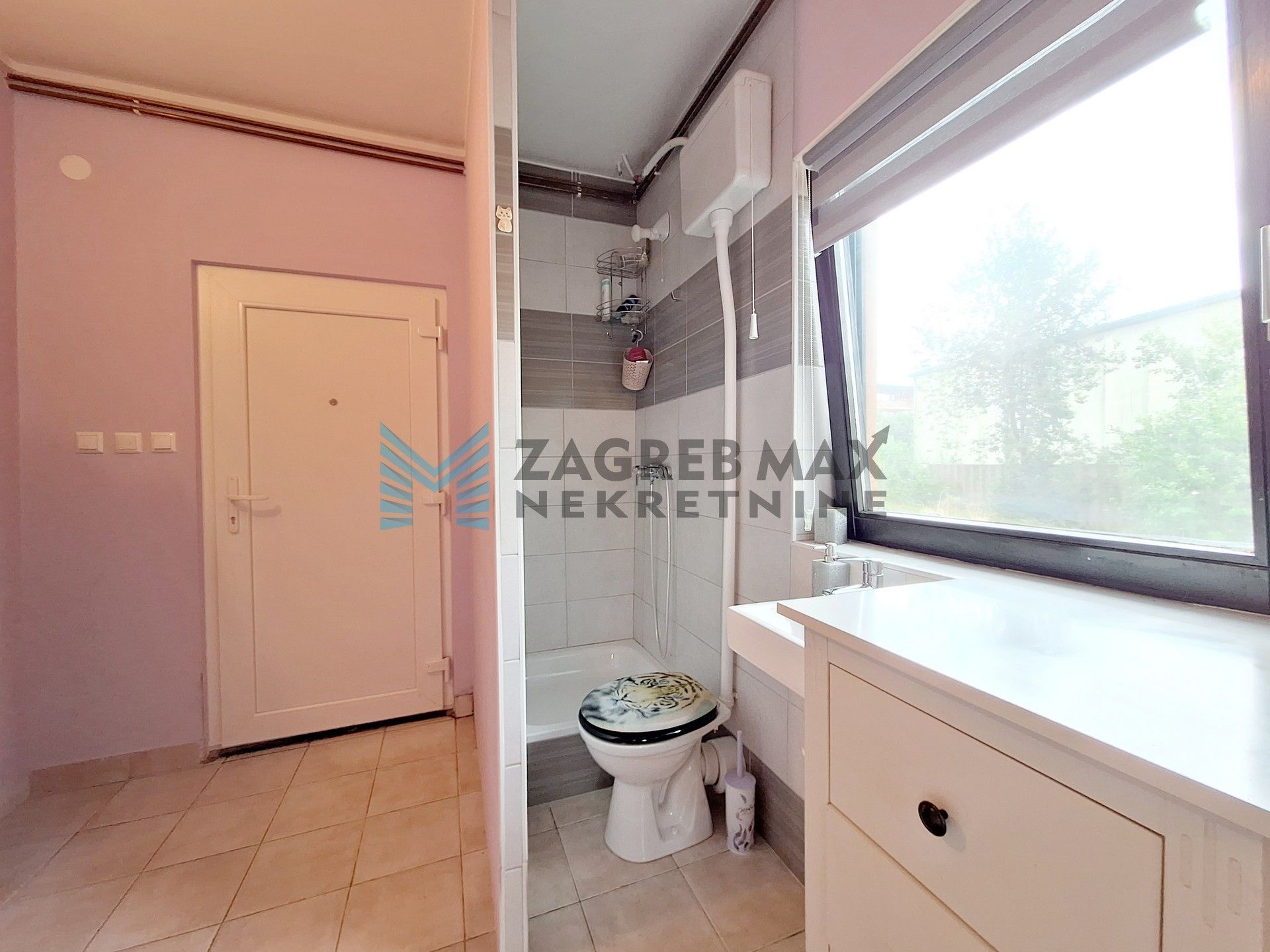 Zagreb - DOMASLOVEC - Krmica - kuća 246 m2, 2761 m2 zemljišta - INVESTICIJA