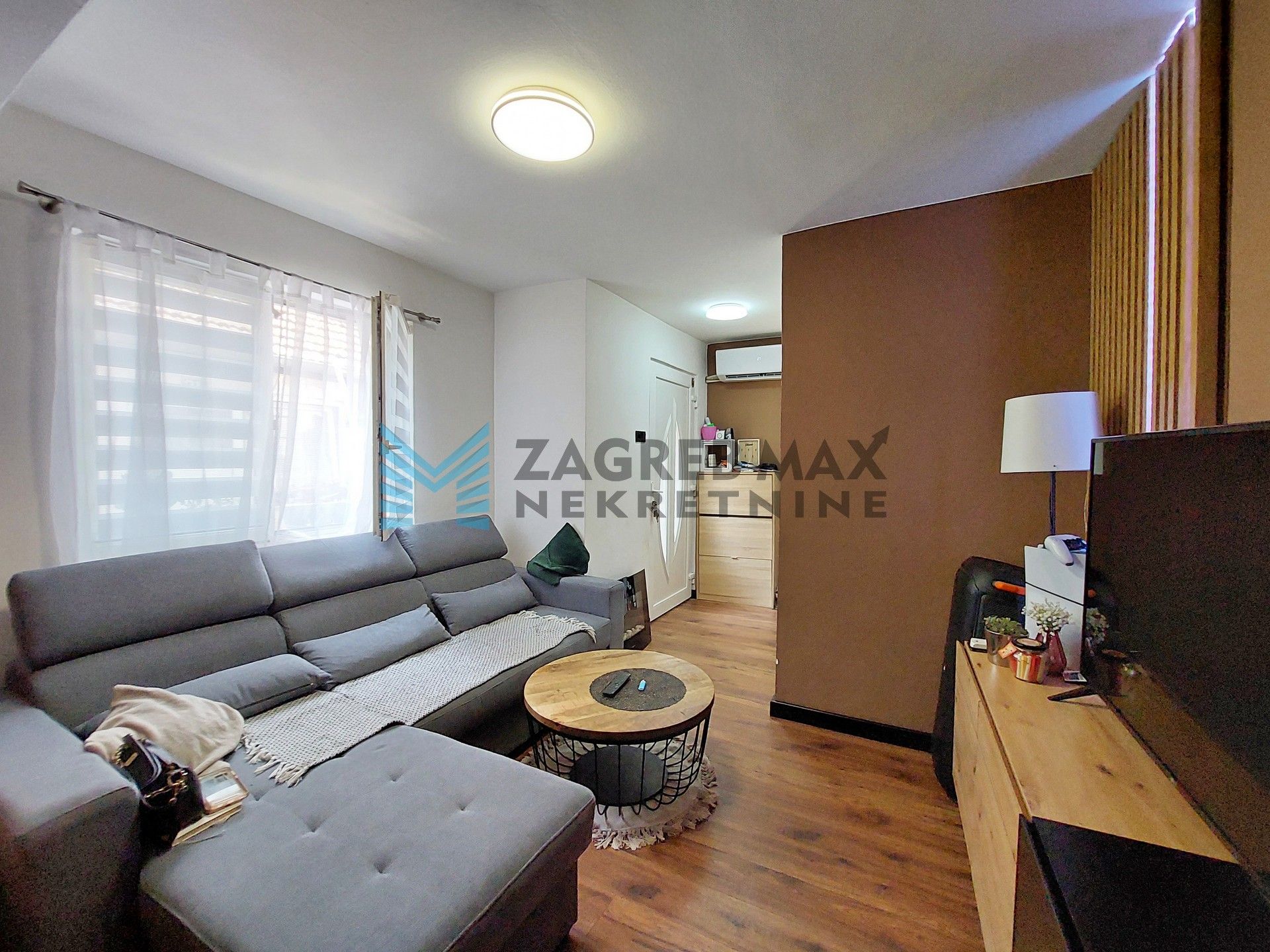 Zagreb - TREŠNJEVKA - Hreljinska - 2-sobni, uređen, održavan, dvorište