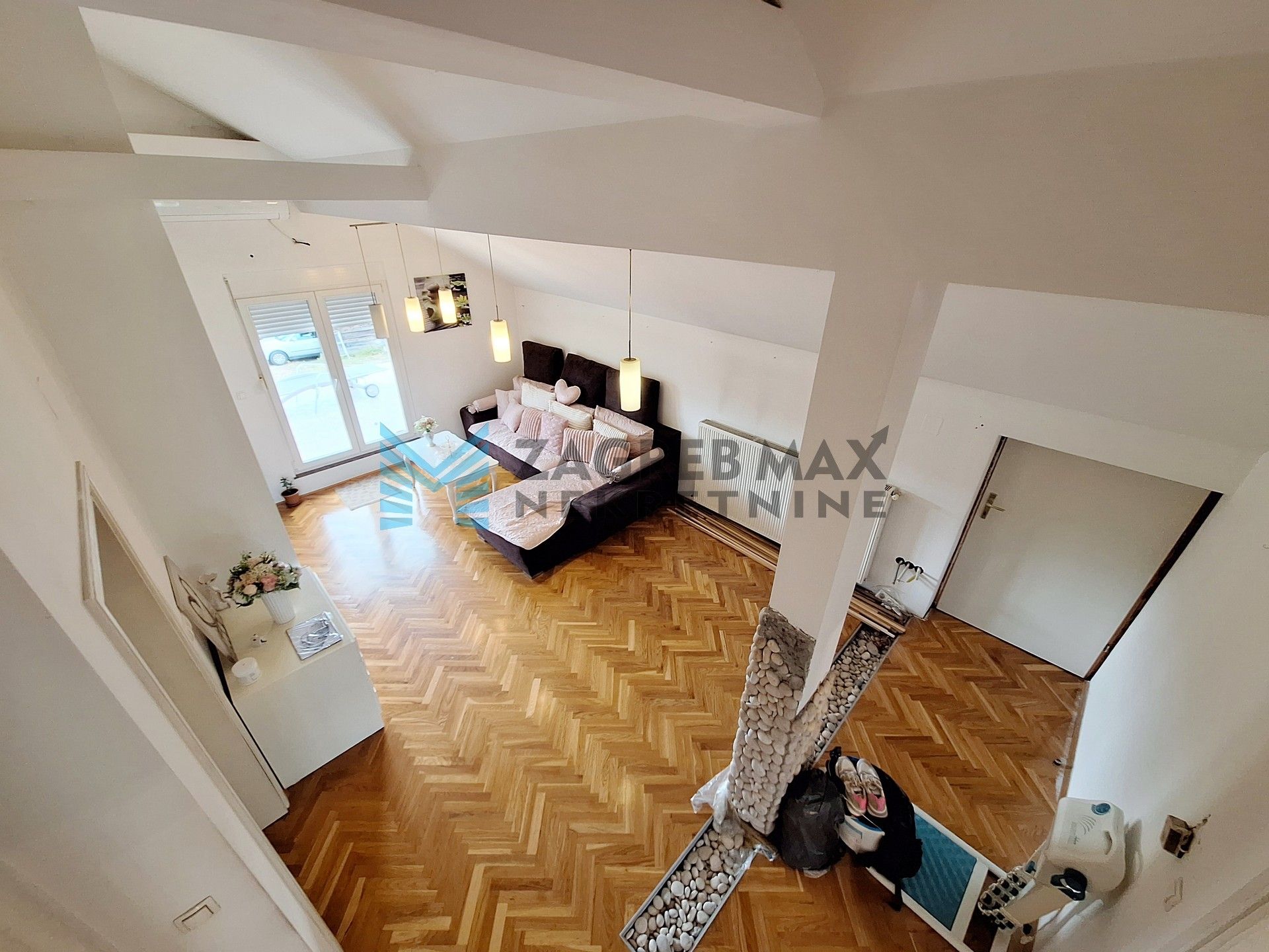 Zagreb - DOMASLOVEC - Krmica - kuća 246 m2, 2761 m2 zemljišta - INVESTICIJA