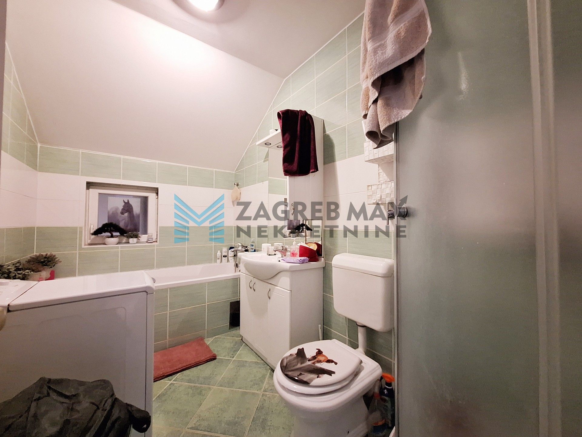 Zagreb - DOMASLOVEC - Krmica - kuća 246 m2, 2761 m2 zemljišta - INVESTICIJA