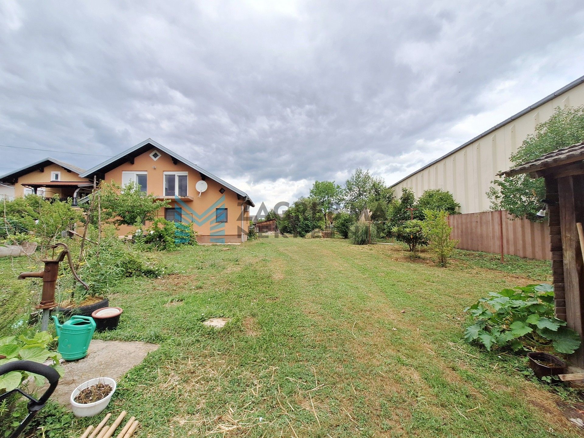 Zagreb - DOMASLOVEC - Krmica - kuća 246 m2, 2761 m2 zemljišta - INVESTICIJA