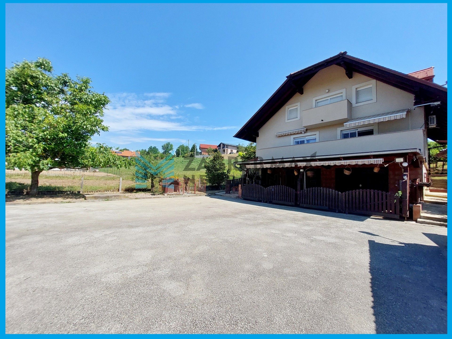 Zagreb - SUSEDGRAD - Bizek I. - kuća, veliko dvorište, garaža