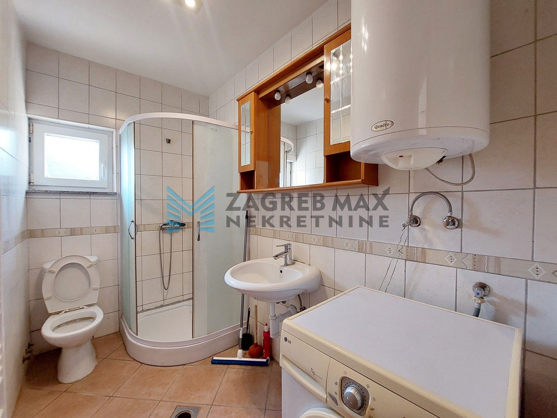 Zagreb - SV. I. ZELINA - Hrnjanec - kuća 590 m2 i dvorište 1925 m2