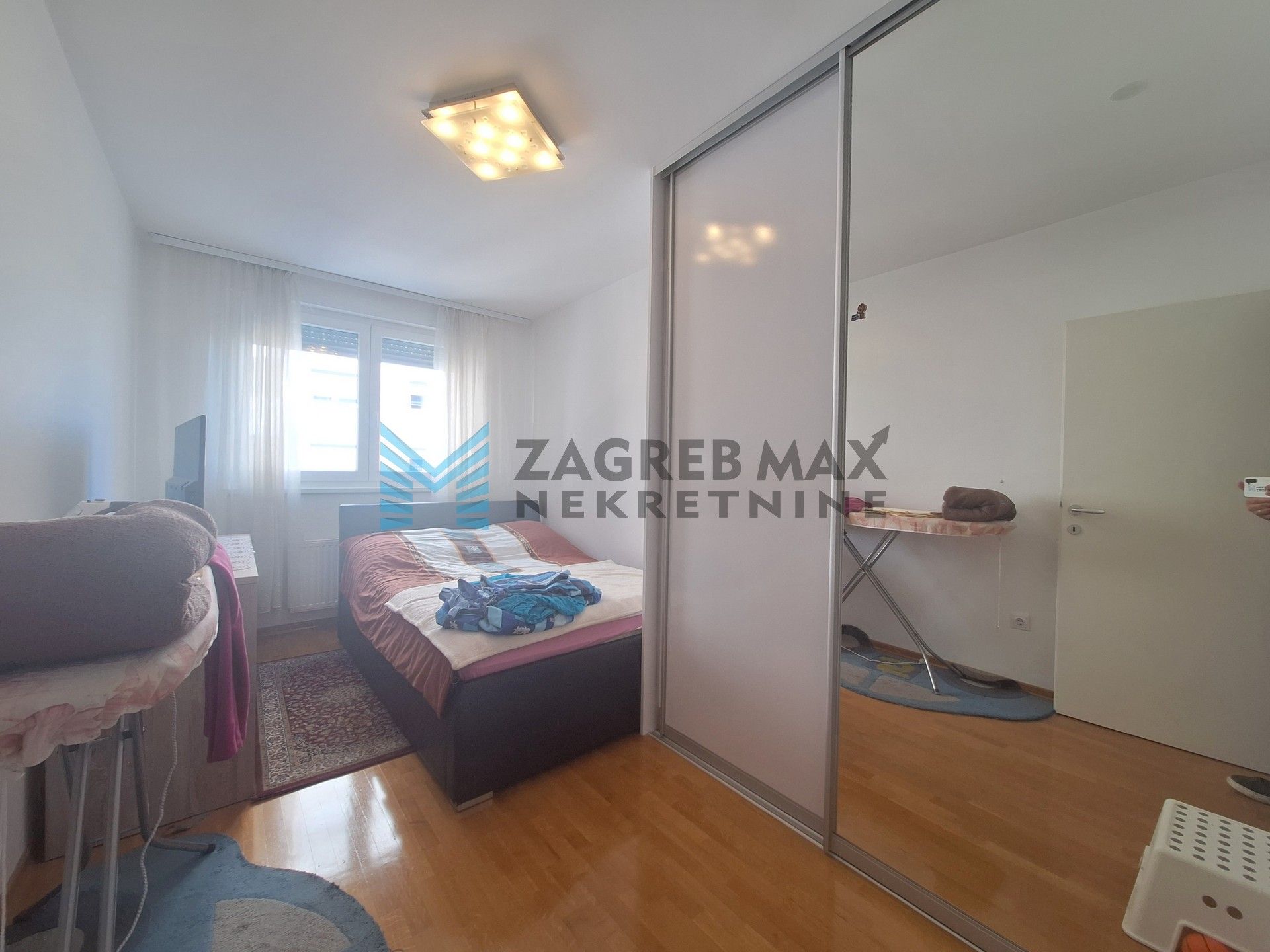 Zagreb - ŠPANSKO - M.Radić - 3-sobni, prostran, svijetao, spremište