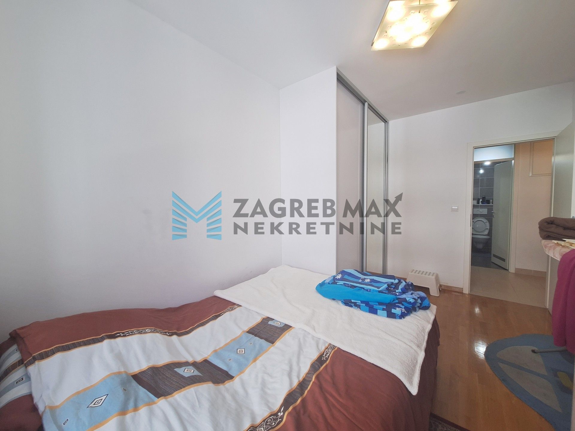 Zagreb - ŠPANSKO - M.Radić - 3-sobni, prostran, svijetao, spremište