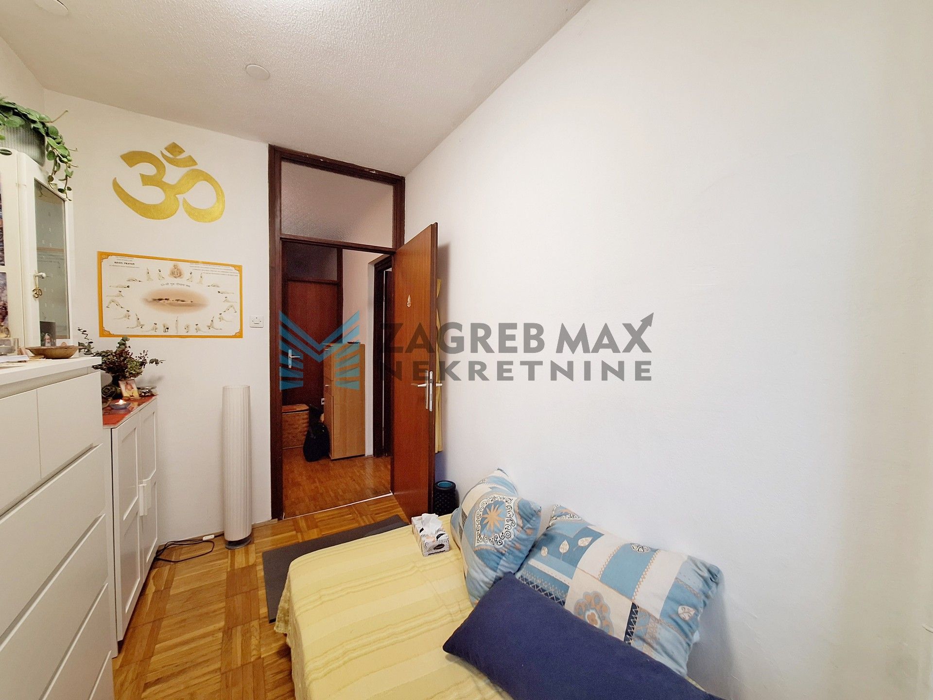 Zagreb - DUGAVE - Gomboševa - 2-sobni, 2 spremišta, niske režije, 2. kat