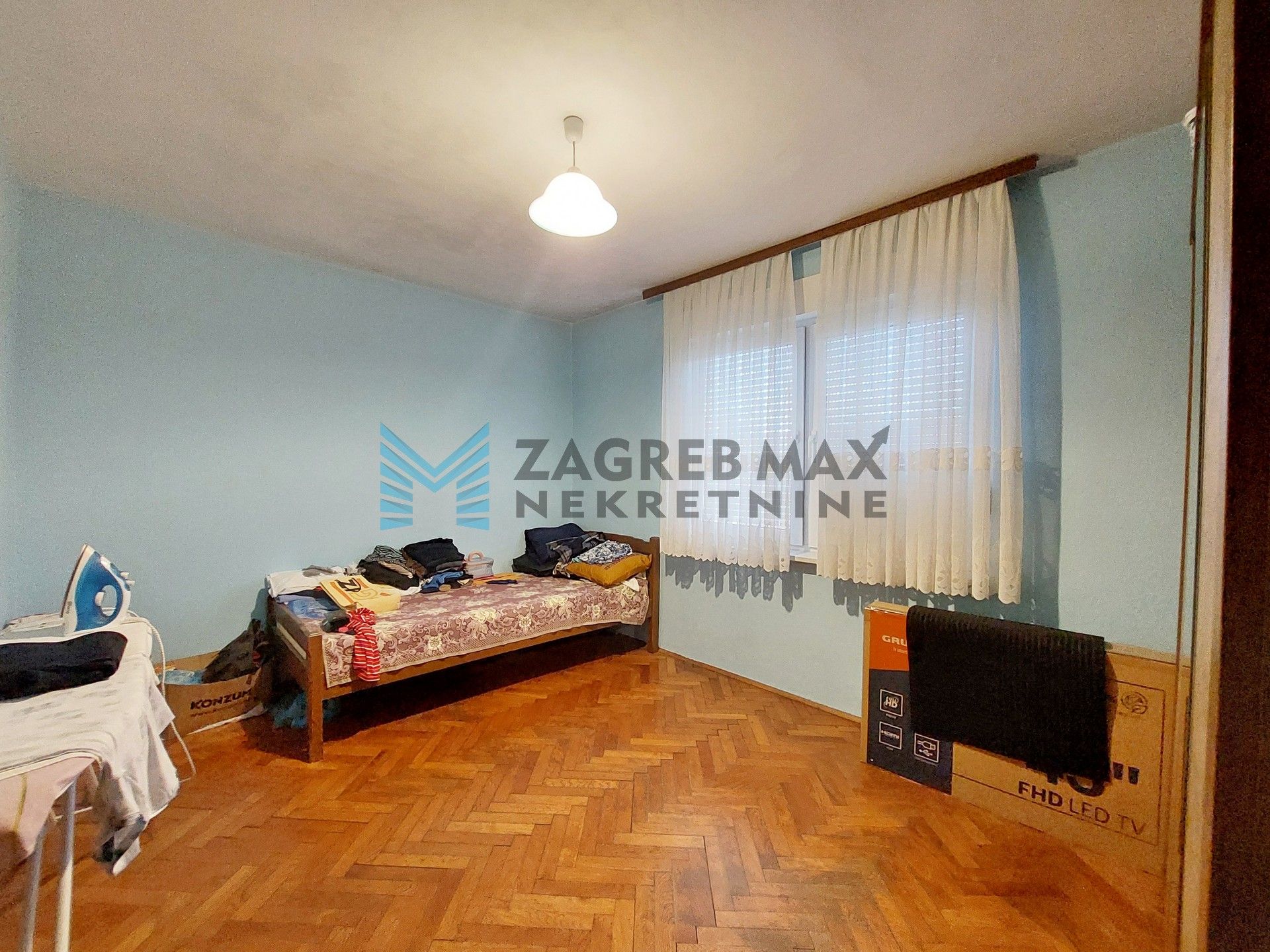 Zagreb - SAVICA ŠANCI - Galdovska - građevinsko zemljište 6788 m2 i kuća 384 m2