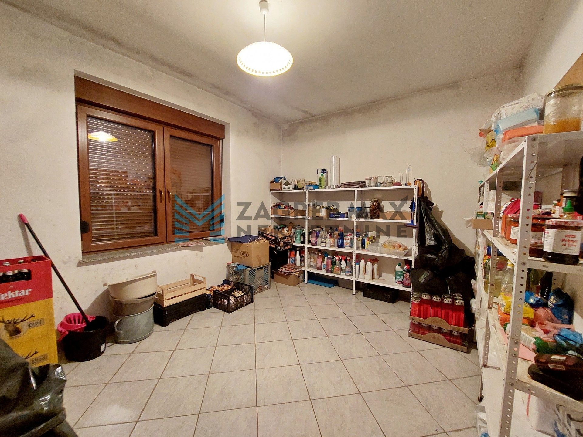 Zagreb - SAVICA ŠANCI - Galdovska - građevinsko zemljište 6788 m2 i kuća 384 m2