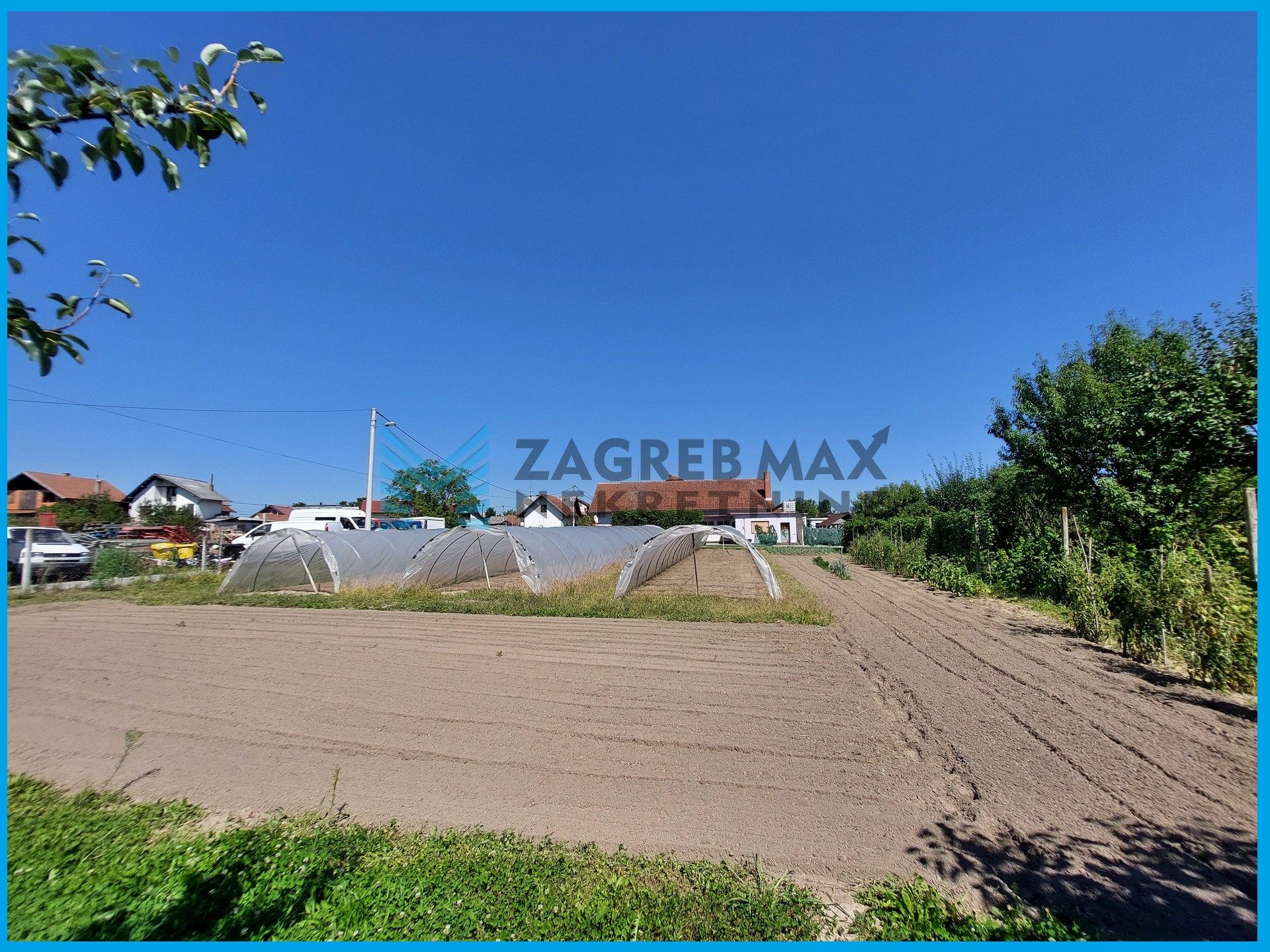 Zagreb - SAVICA ŠANCI - Galdovska - građevinsko zemljište 6788 m2 i kuća 384 m2