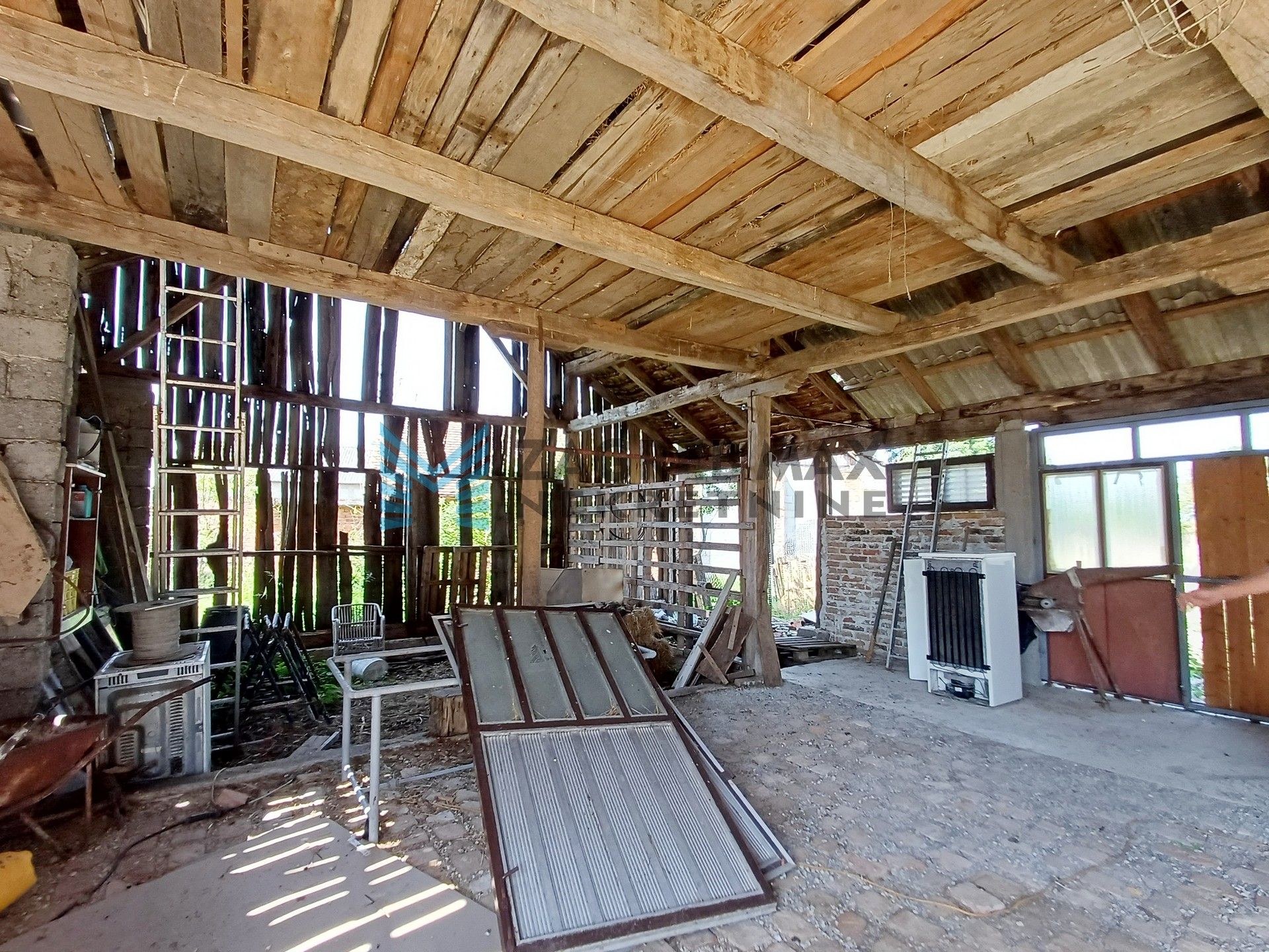 Zagreb - VRBOVEC - Negovec - kuća, dvorište, pomoćni objekt, terasa