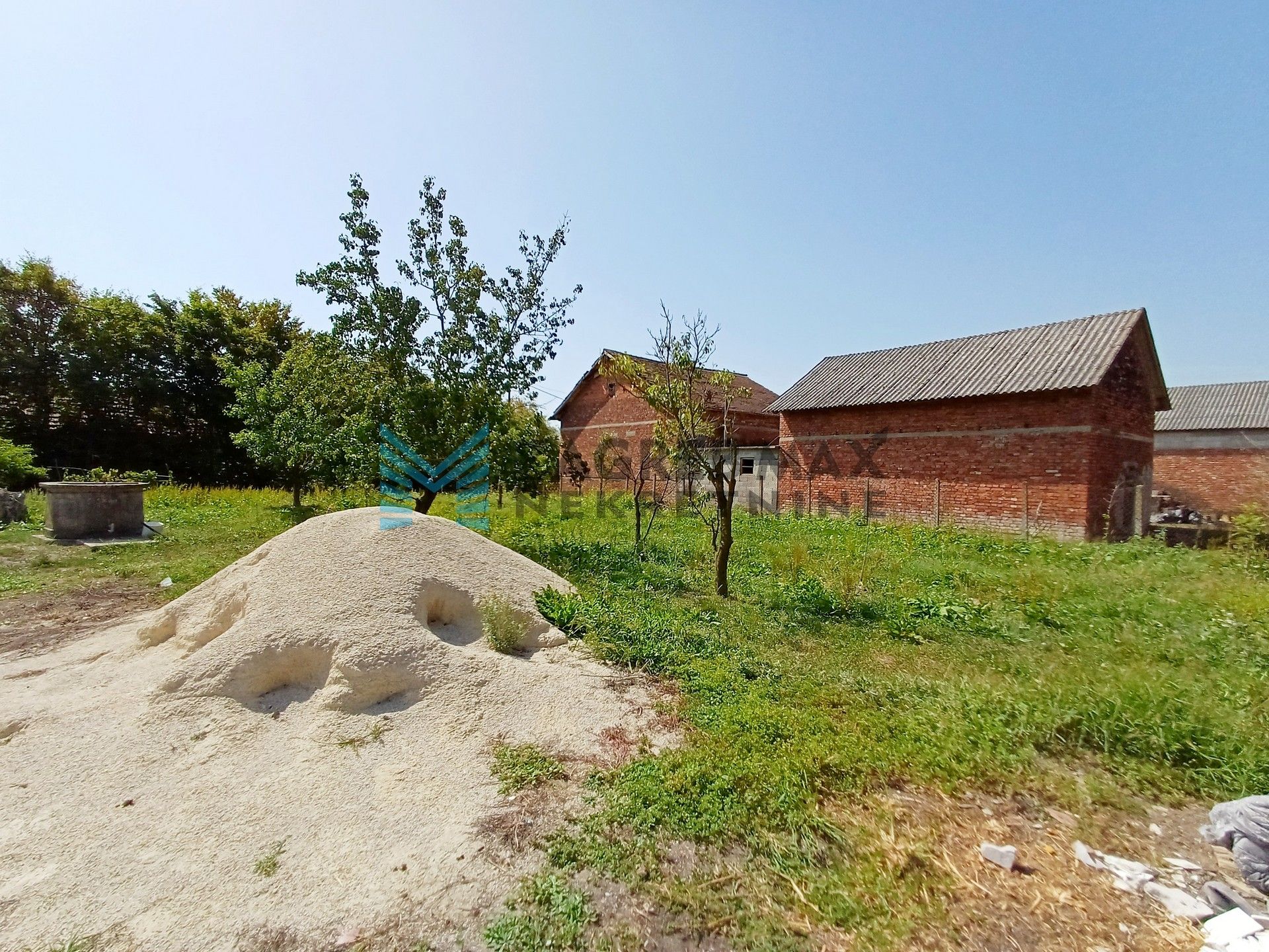 Zagreb - VRBOVEC - Negovec - kuća, dvorište, pomoćni objekt, terasa