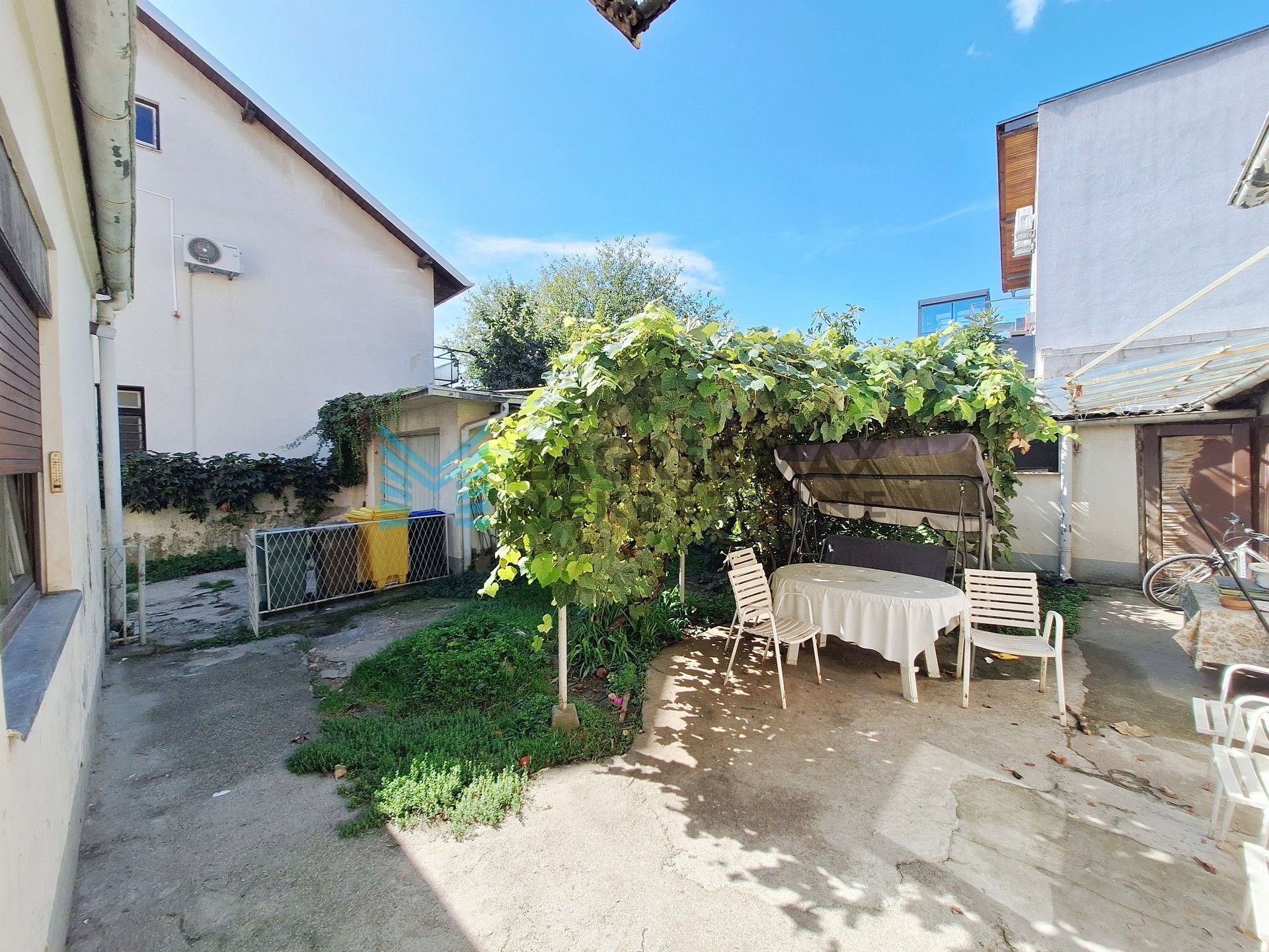 Zagreb - KUSTOŠIJA - Ivanićeva - kuća za rušenje - parcela 295 m²