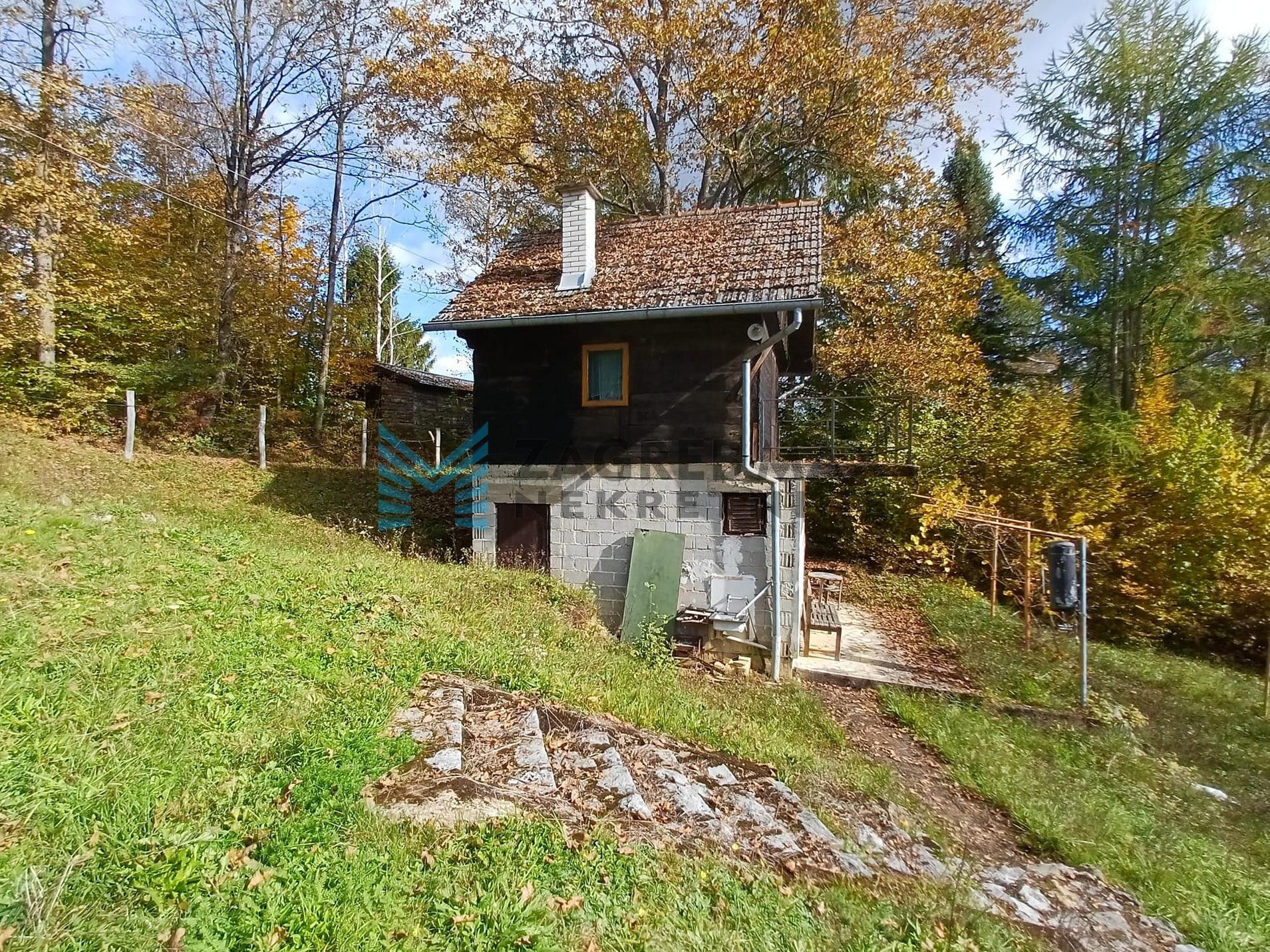 Zagreb - TOMAŠNICA - kuća za odmor uz rijeku Dobru - prilika za investiciju