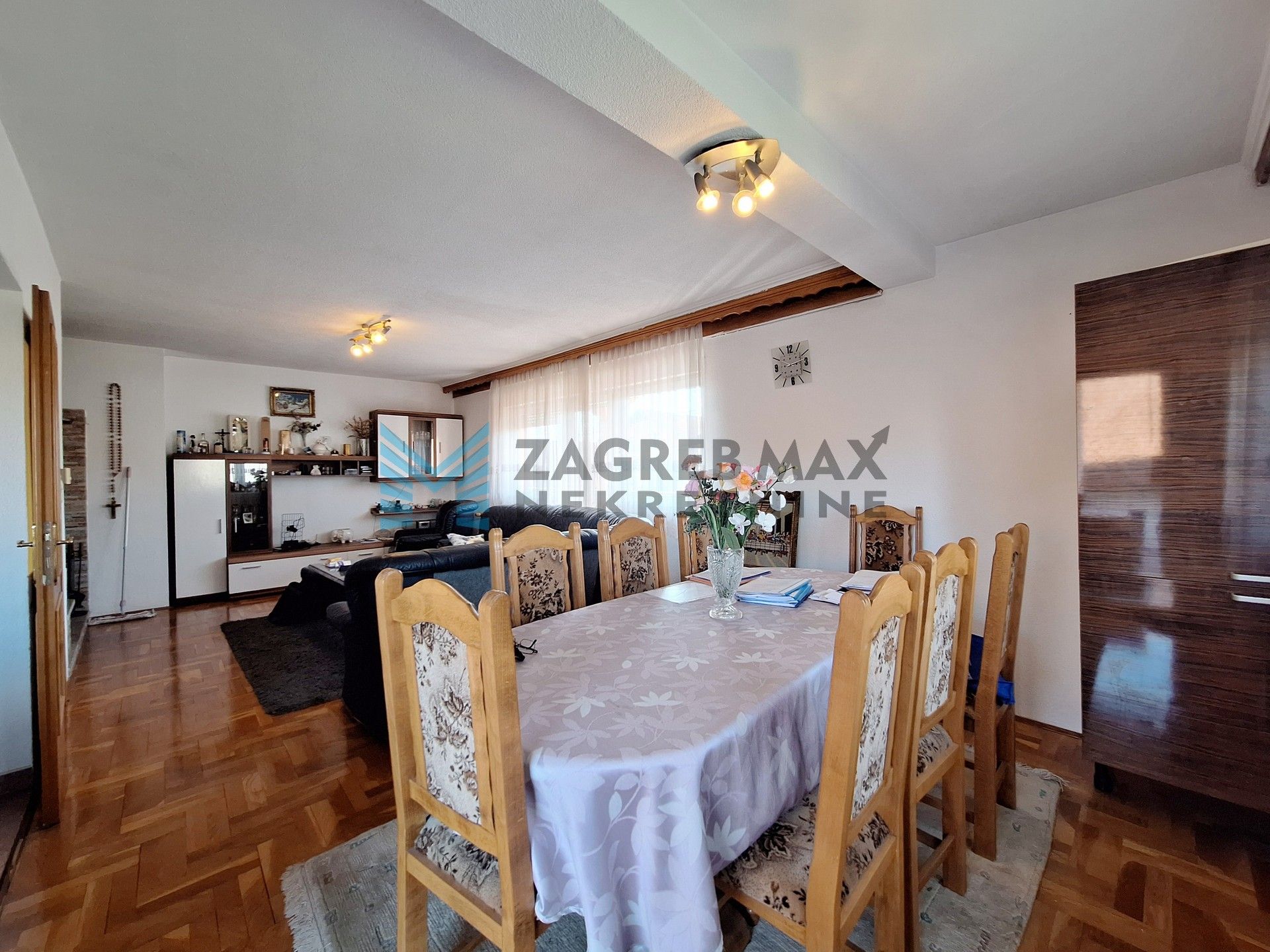 Zagreb - ŽITNJAK - Radnička - kuća s četiri odvojene stambene jedinice