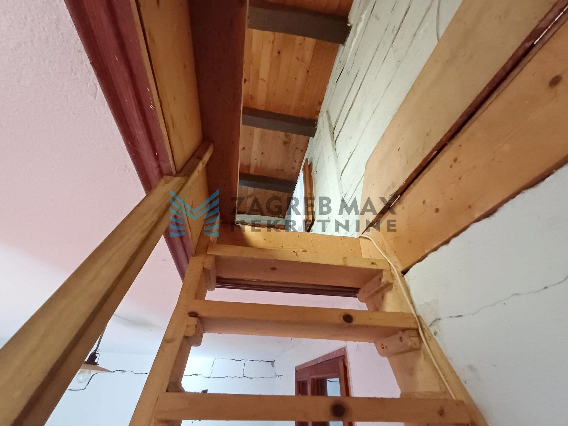 Zagreb - TOMAŠNICA - kuća za odmor uz rijeku Dobru - prilika za investiciju