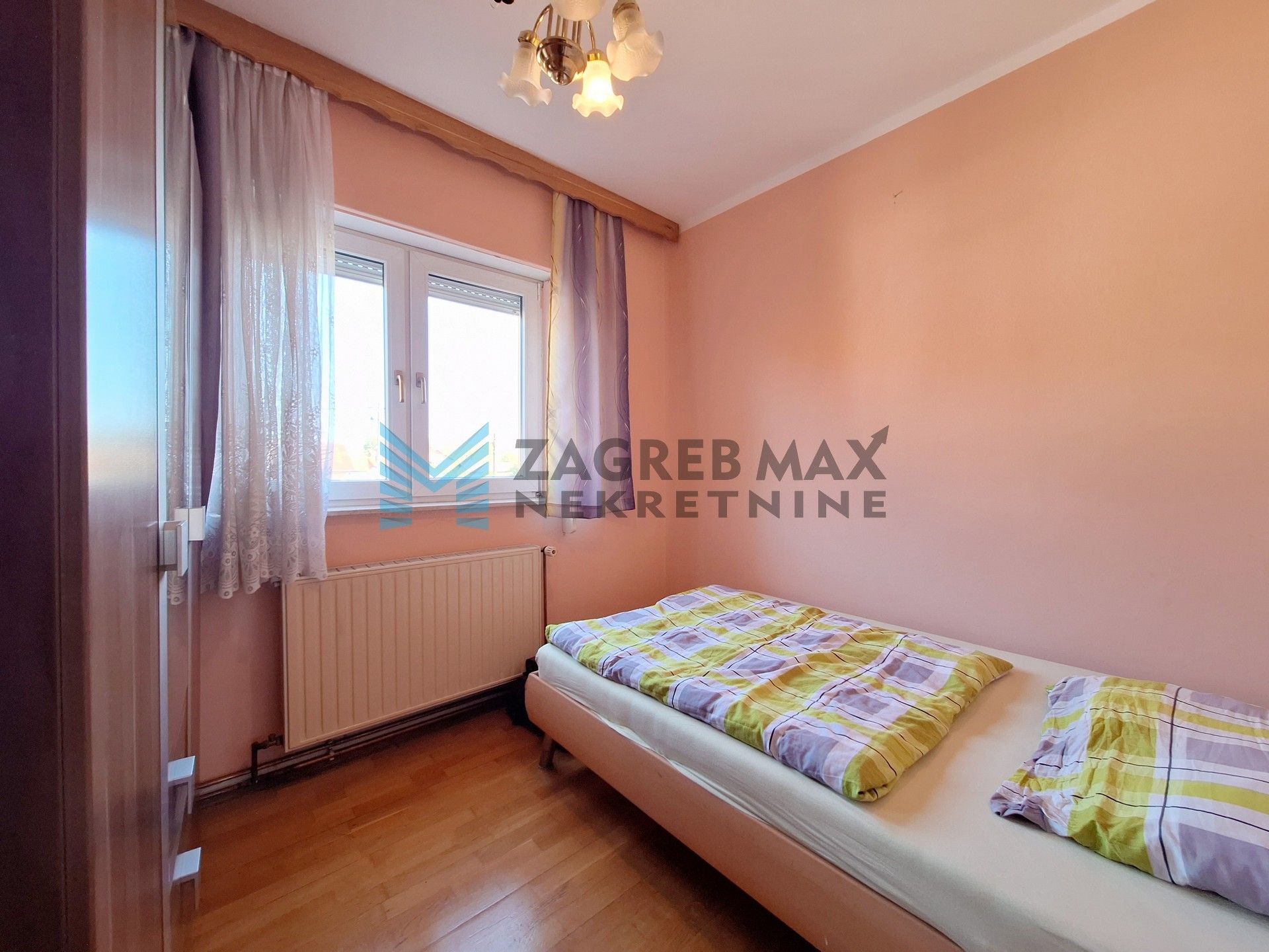 Zagreb - ŽITNJAK - Radnička - kuća s četiri odvojene stambene jedinice