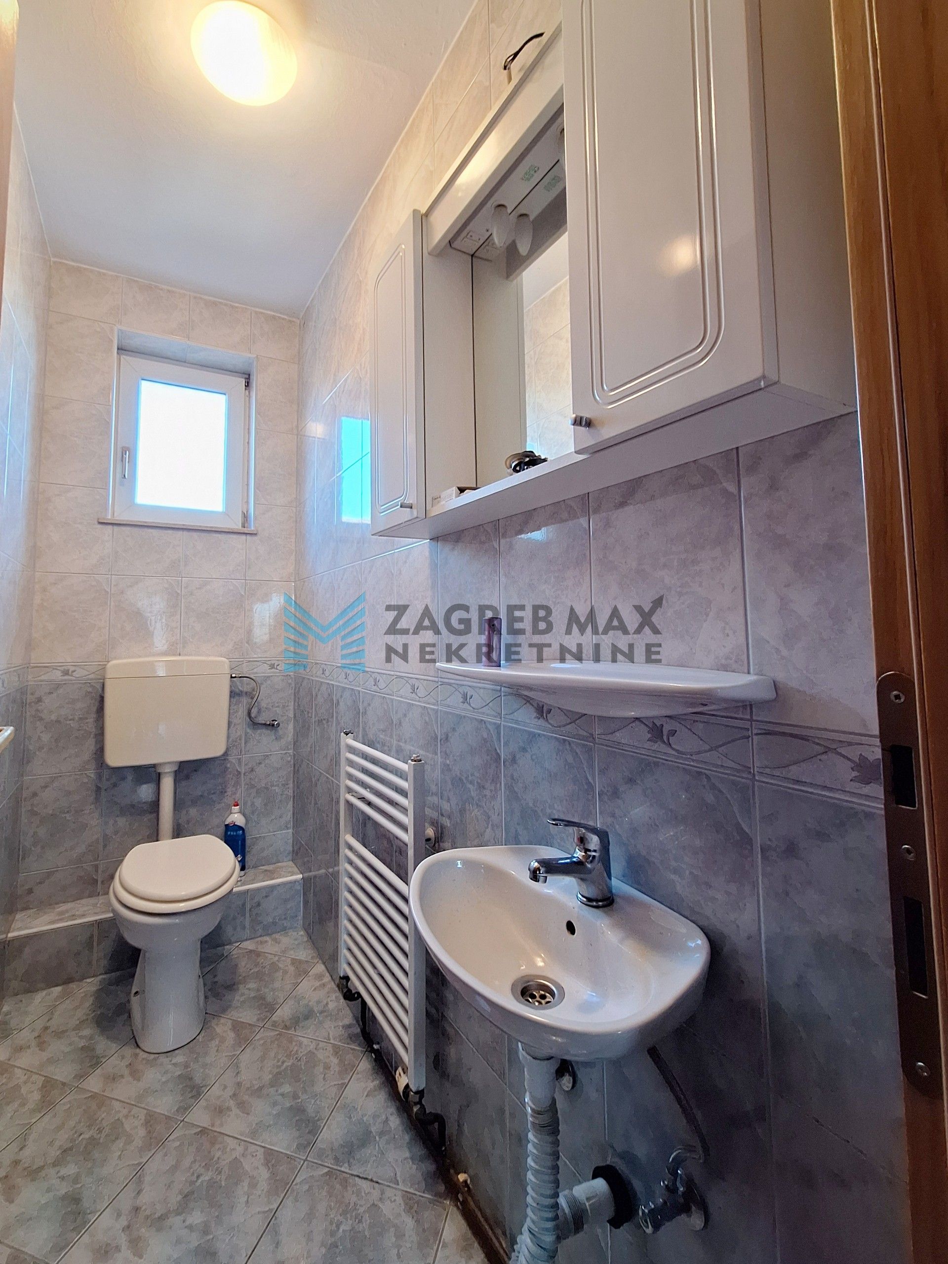 Zagreb - ŽITNJAK - Radnička - kuća s četiri odvojene stambene jedinice