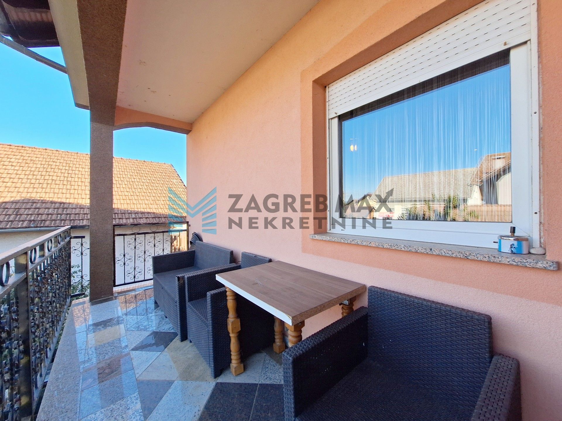 Zagreb - ŽITNJAK - Radnička - kuća s četiri odvojene stambene jedinice