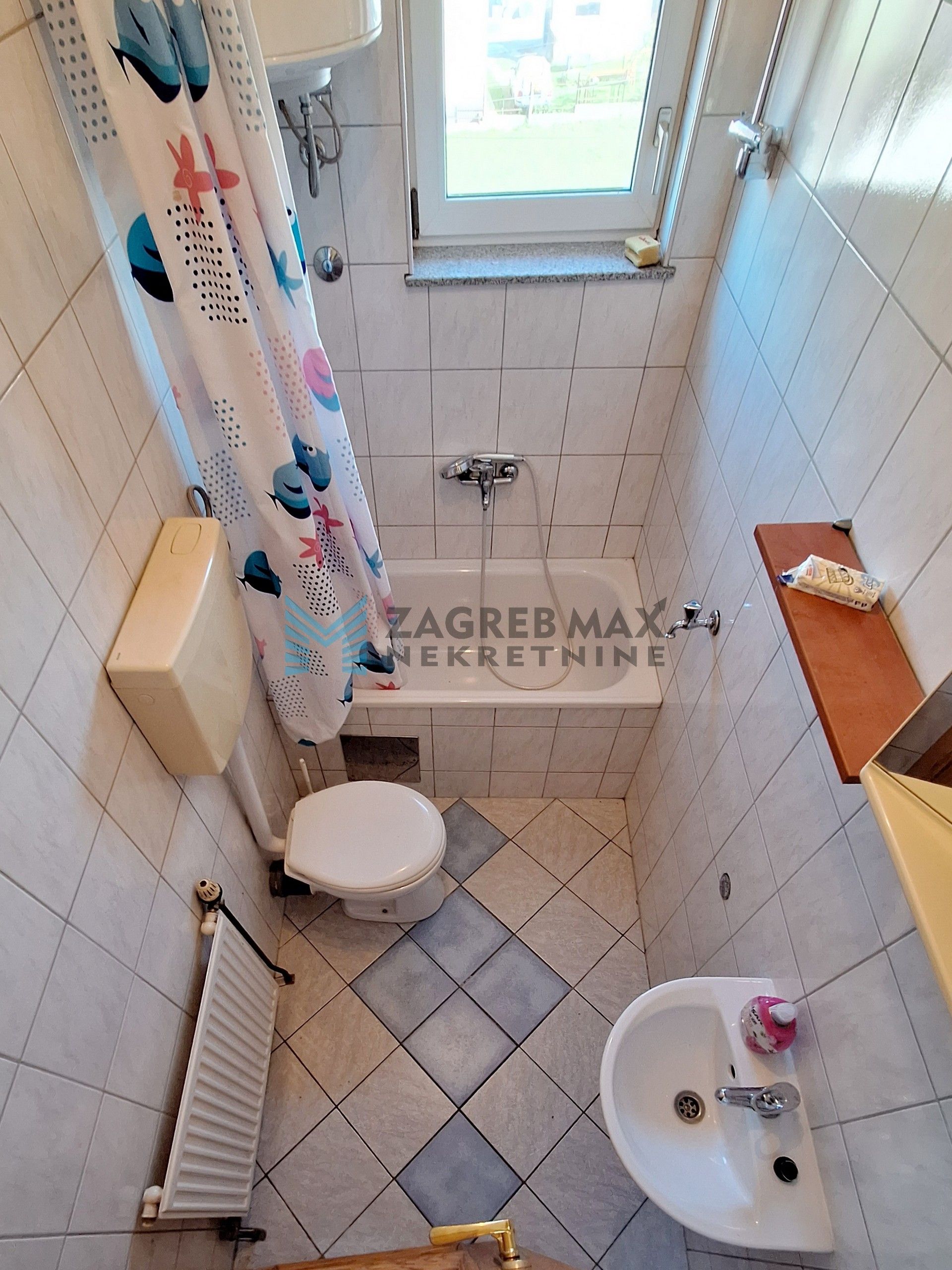 Zagreb - ŽITNJAK - Radnička - kuća s četiri odvojene stambene jedinice