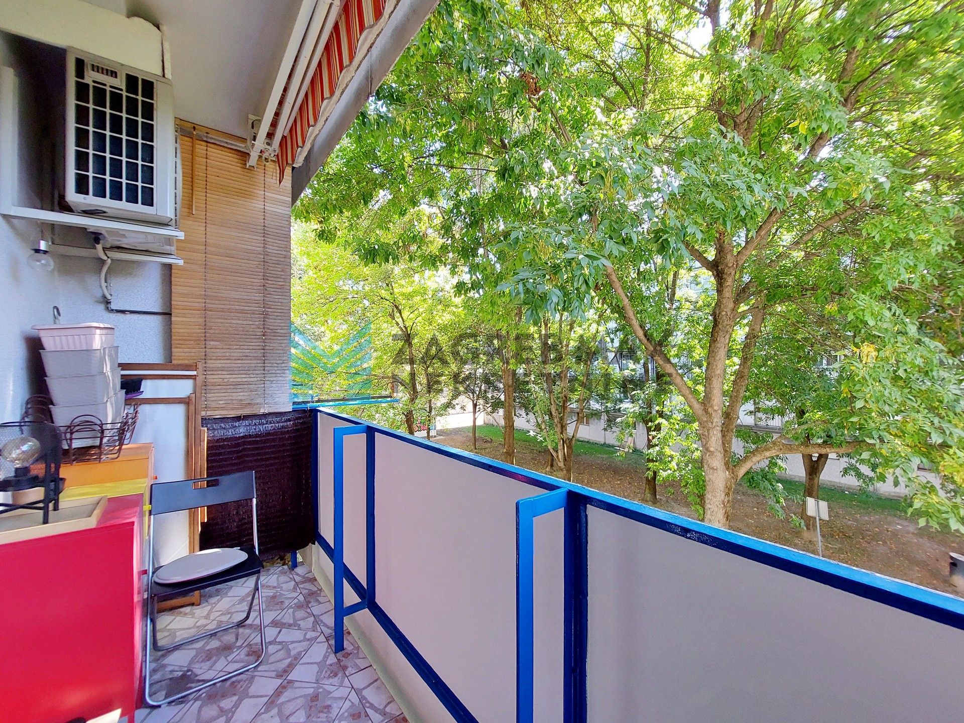 Zagreb - PEŠČENICA - D. Svetice - 2-sobni, balkon, spremište, mirno