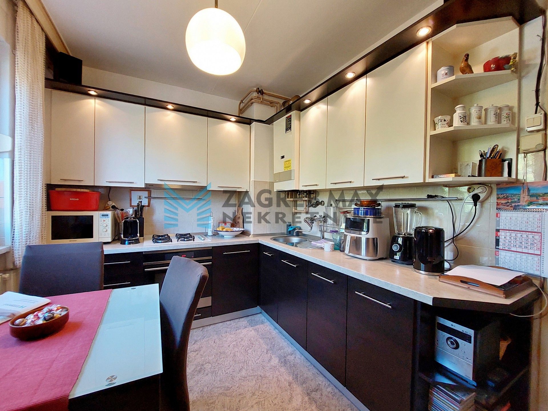 Zagreb - PEŠČENICA - D. Svetice - 2-sobni, balkon, spremište, mirno